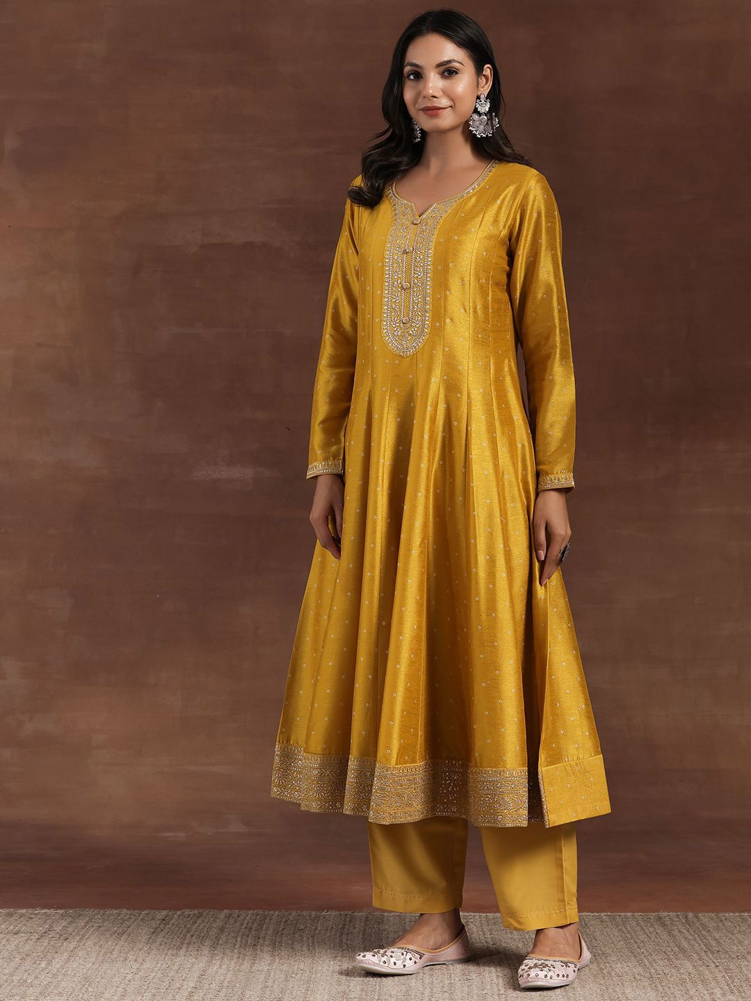 Dhiyona LL Geometric Woven Design Notch Neck Zari Straight Kurta With Palazzos And Dupatta