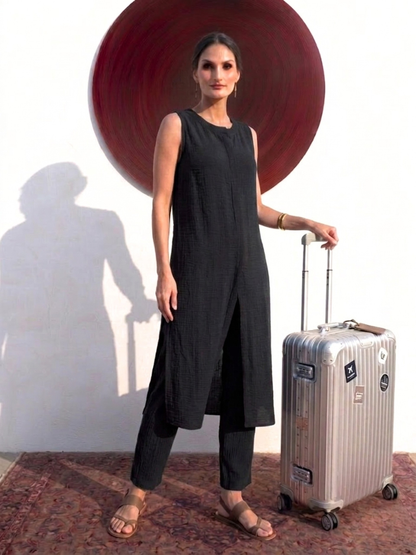 Dhiyona ST Swtantra Black Easy Addictive Travel Airflow Sleeveless Kurta and Pant Set