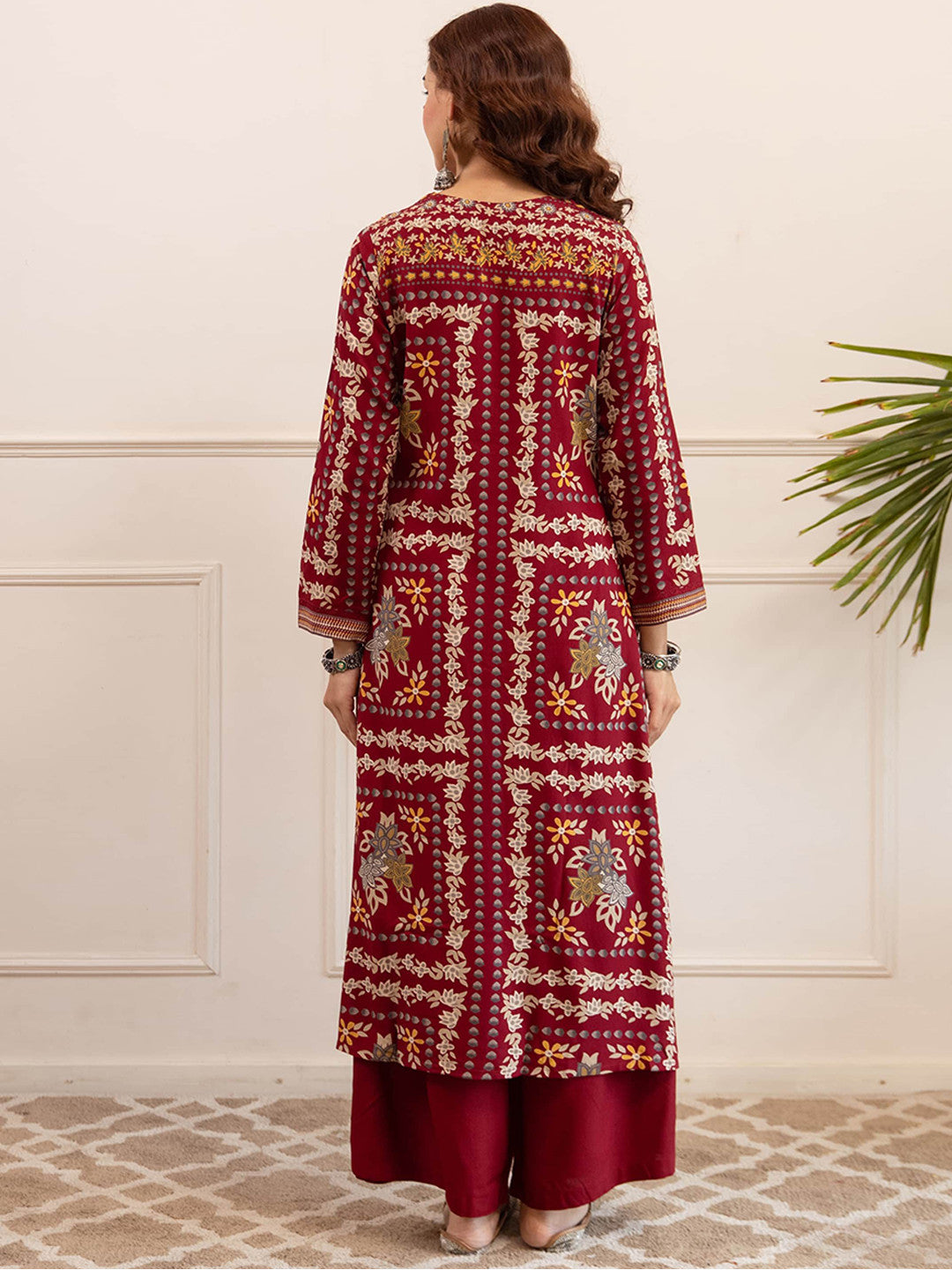 Floral Printed V-Neck Straight Kurta & Trousers