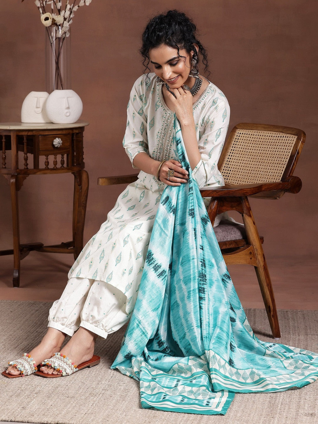 Women Ethnic Motifs Printed Regular Thread Work Kurta with Pyjamas & With Dupatta