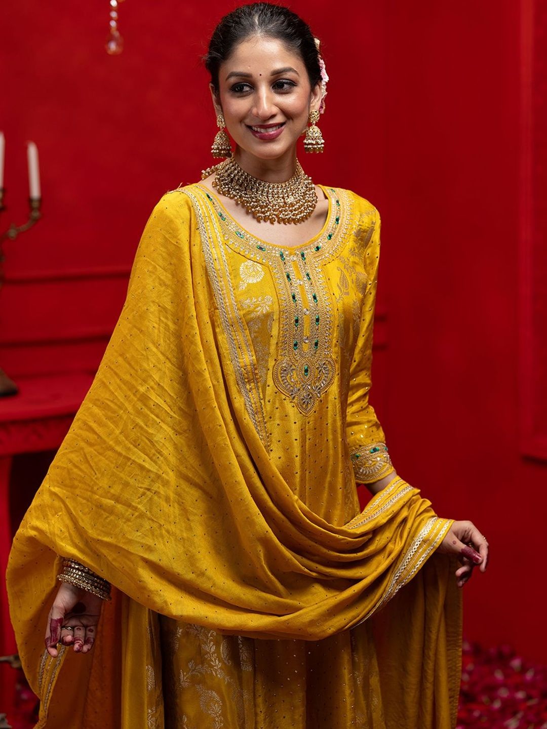 Dhiyona CH Women Zari Embroidered Mirror Work Kurta With Trousers & With Dupatta