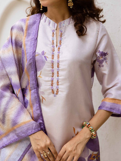Dhiyona KL Women Floral Printed Kantha Work Chanderi Cotton Kurta with Palazzos & With Dupatta
