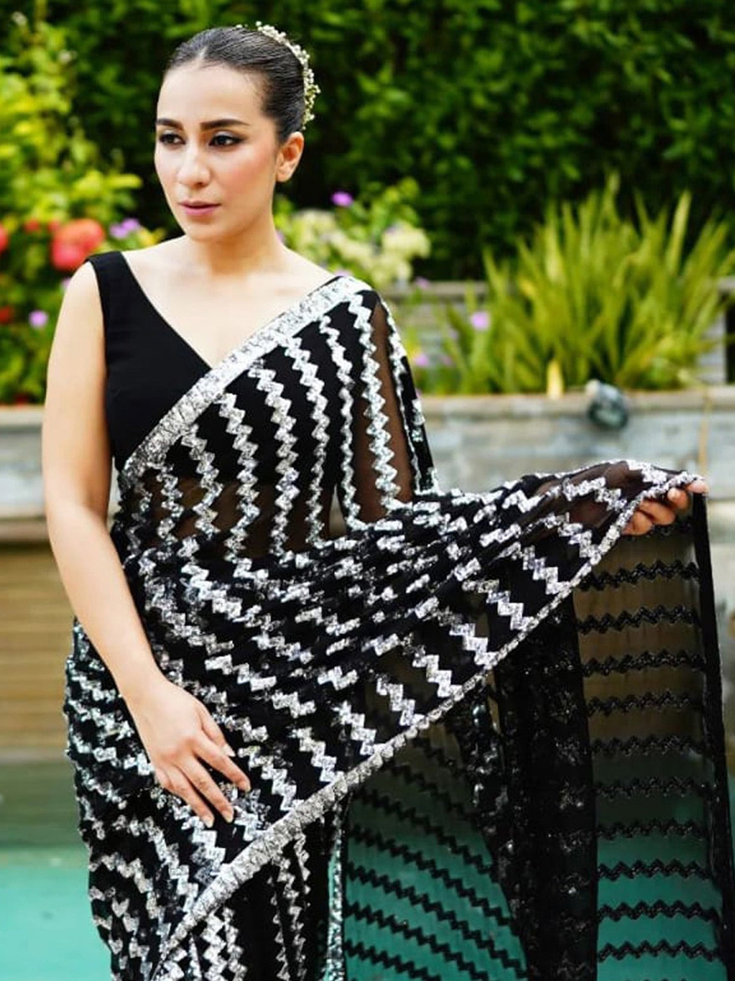Women's Georgette Black Embellished Designer Saree With Blouse Piece