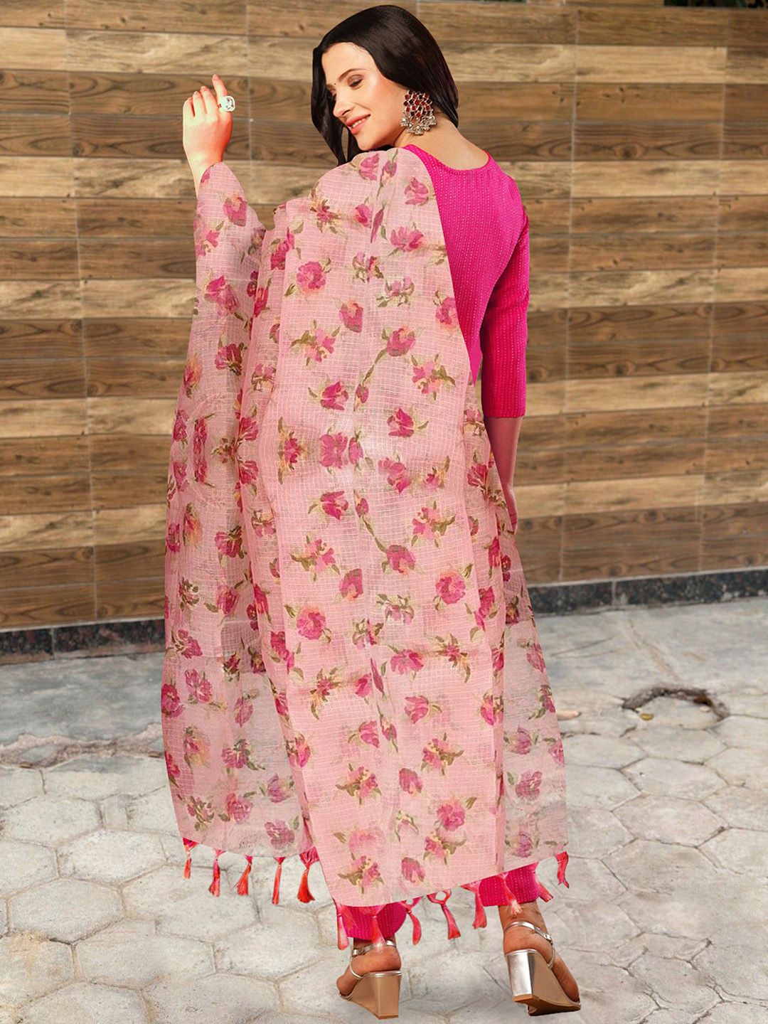 Dhiyona KL Striped Keyhole Neck Straight Kurta With Trousers & Dupatta