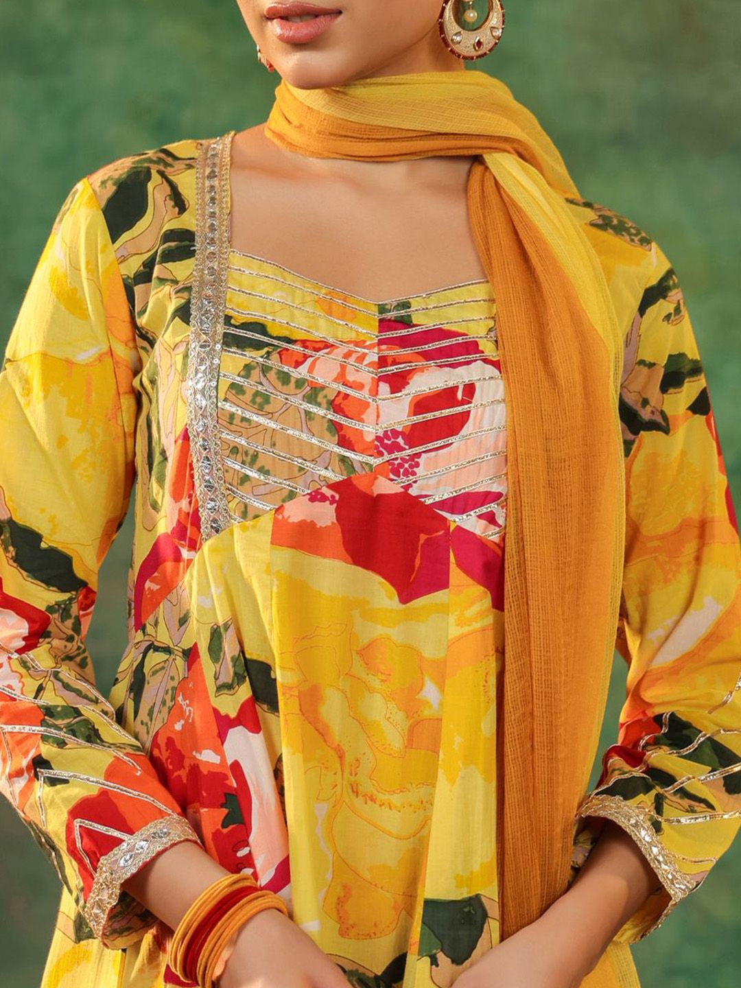 Dhiyona RR Women's Floral Printed Gotta Patti Pure Cotton Kurta Sets