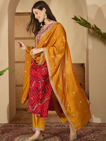 Women Bandhani Dyed Regular Patchwork Kurta with Patiala & With Dupatta