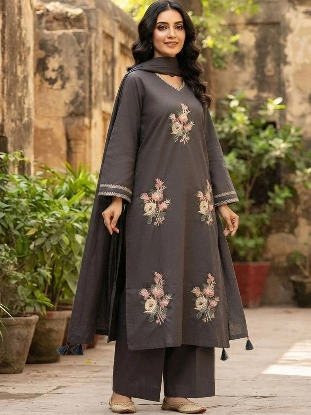 Women Floral Embroidered Regular Thread Work Pure Cotton Kurta with Palazzos & With Dupatta