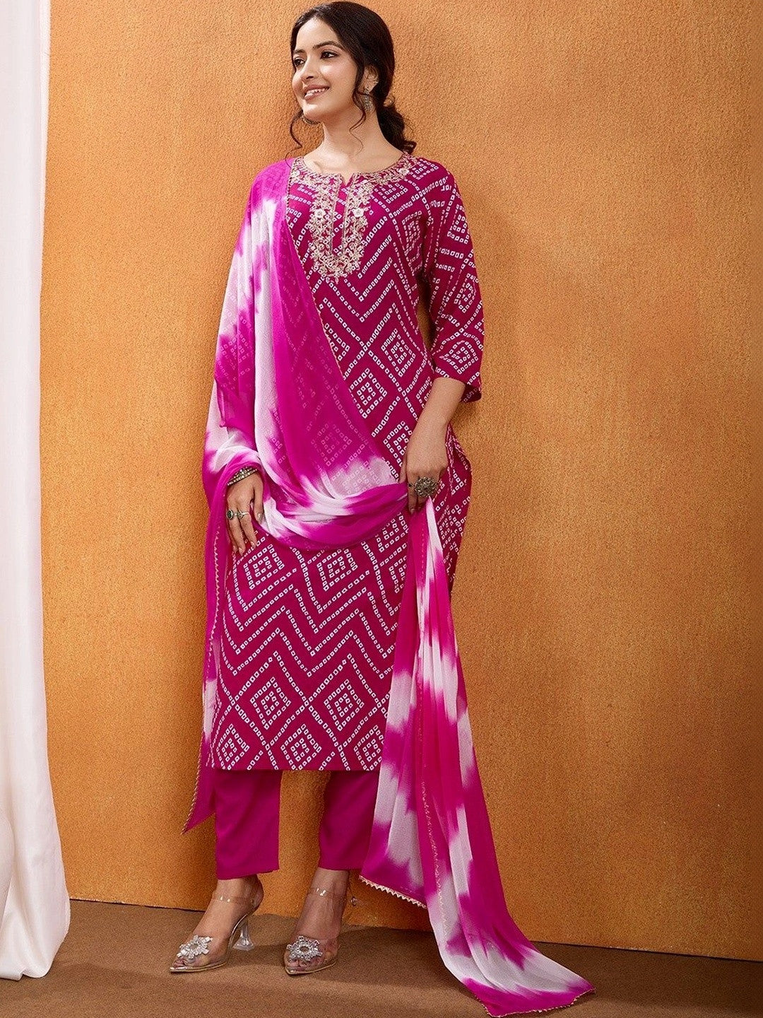 Dhiyona SN Women Bandhani Dyed Regular Thread Work Kurta with Trousers & With Dupatta