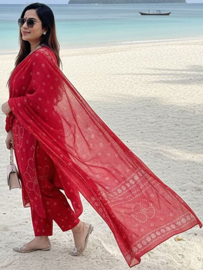 Dhiyona KL Women Ethnic Motifs Printed Regular Kurta with Trousers & With Dupatta