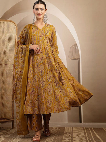 Women Ethnic Motifs Printed Angrakha Kurta with Trousers & With Dupatta