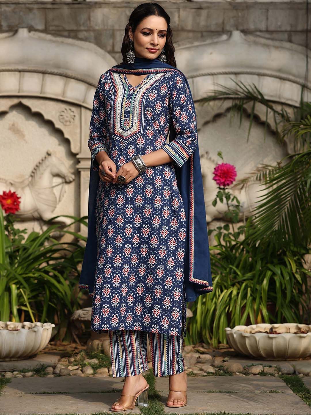 Dhiyona RR Women's Printed Regular Mirror Work Pure Cotton Kurta with Trousers & With