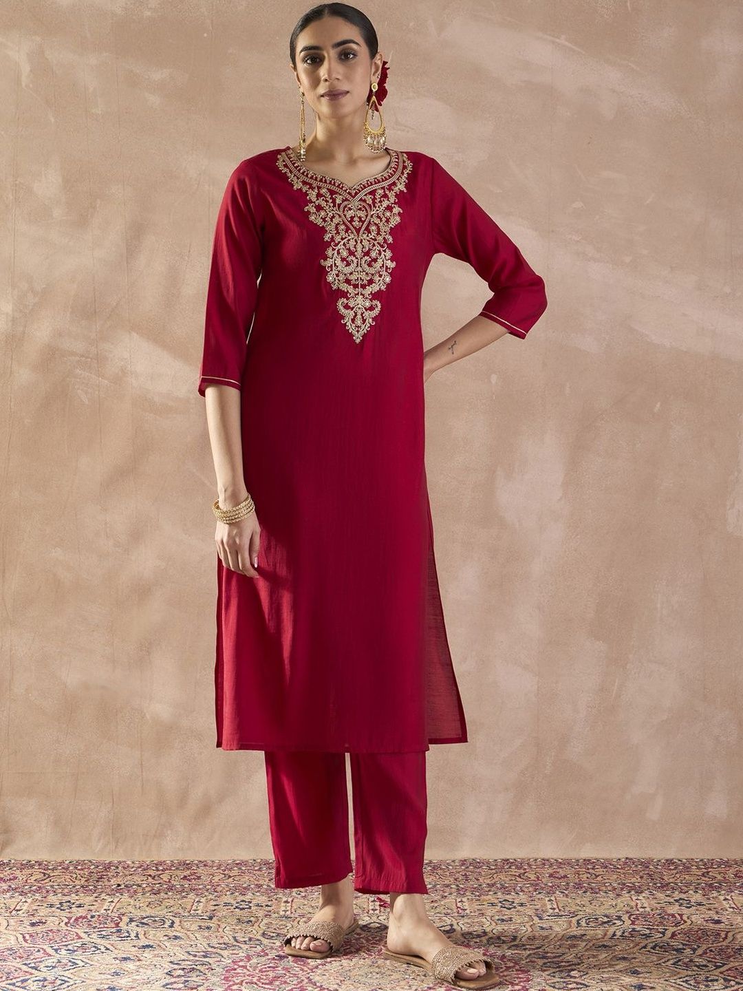 Dhiyona IE Embroidered Round Neck Tunic With Trousers