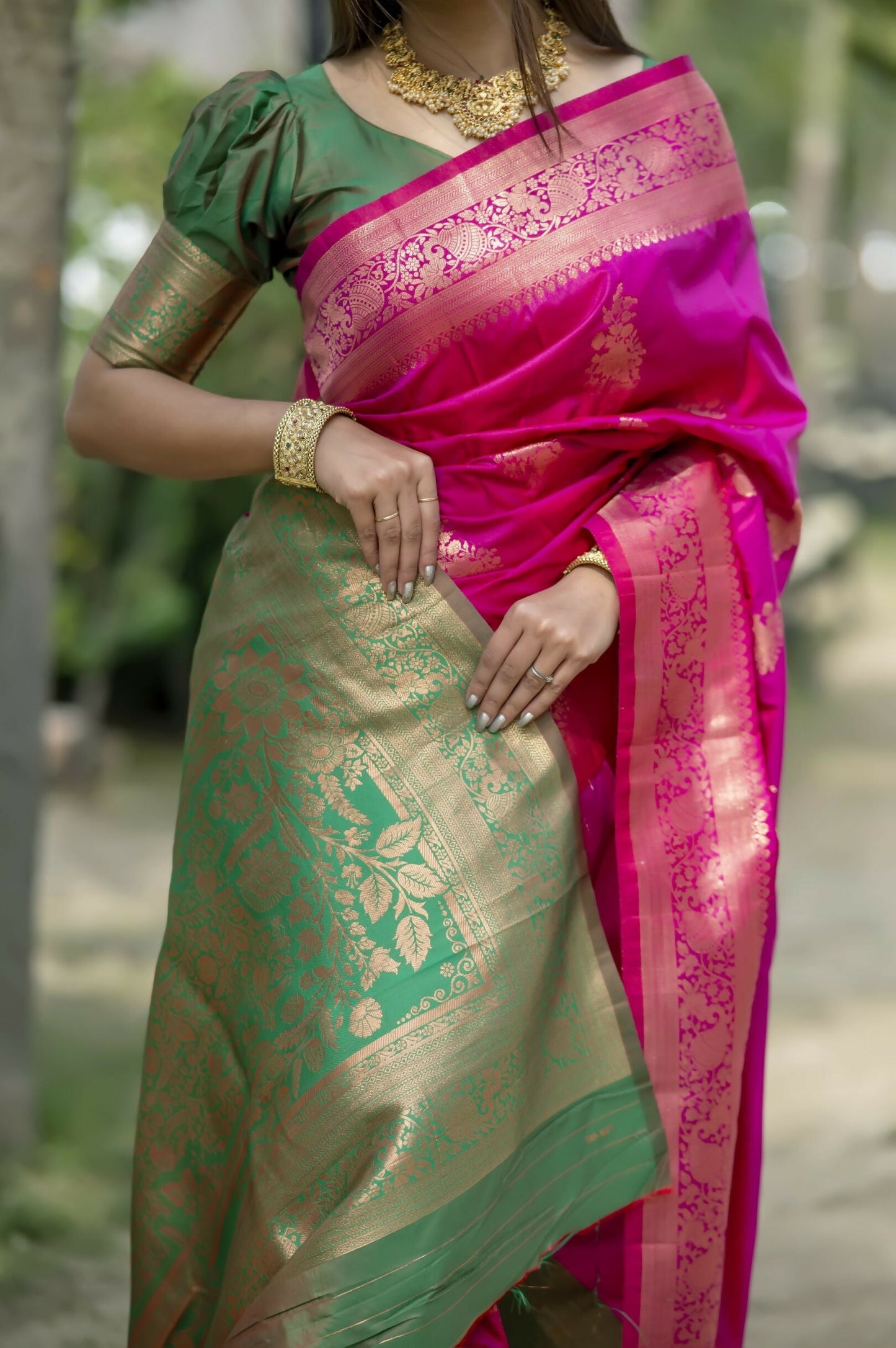 Women Krishna Pink Saree With Unstiched Blouse