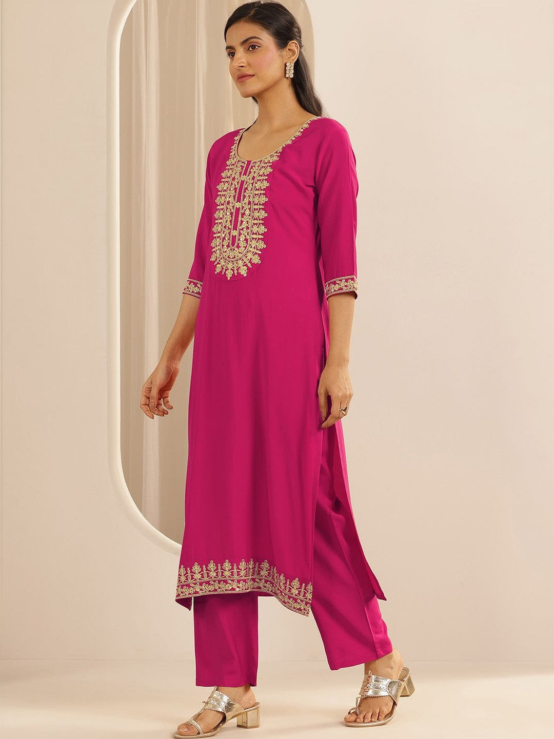 Women Ethnic Motifs Embroidered Regular Thread Work Kurta with Trousers