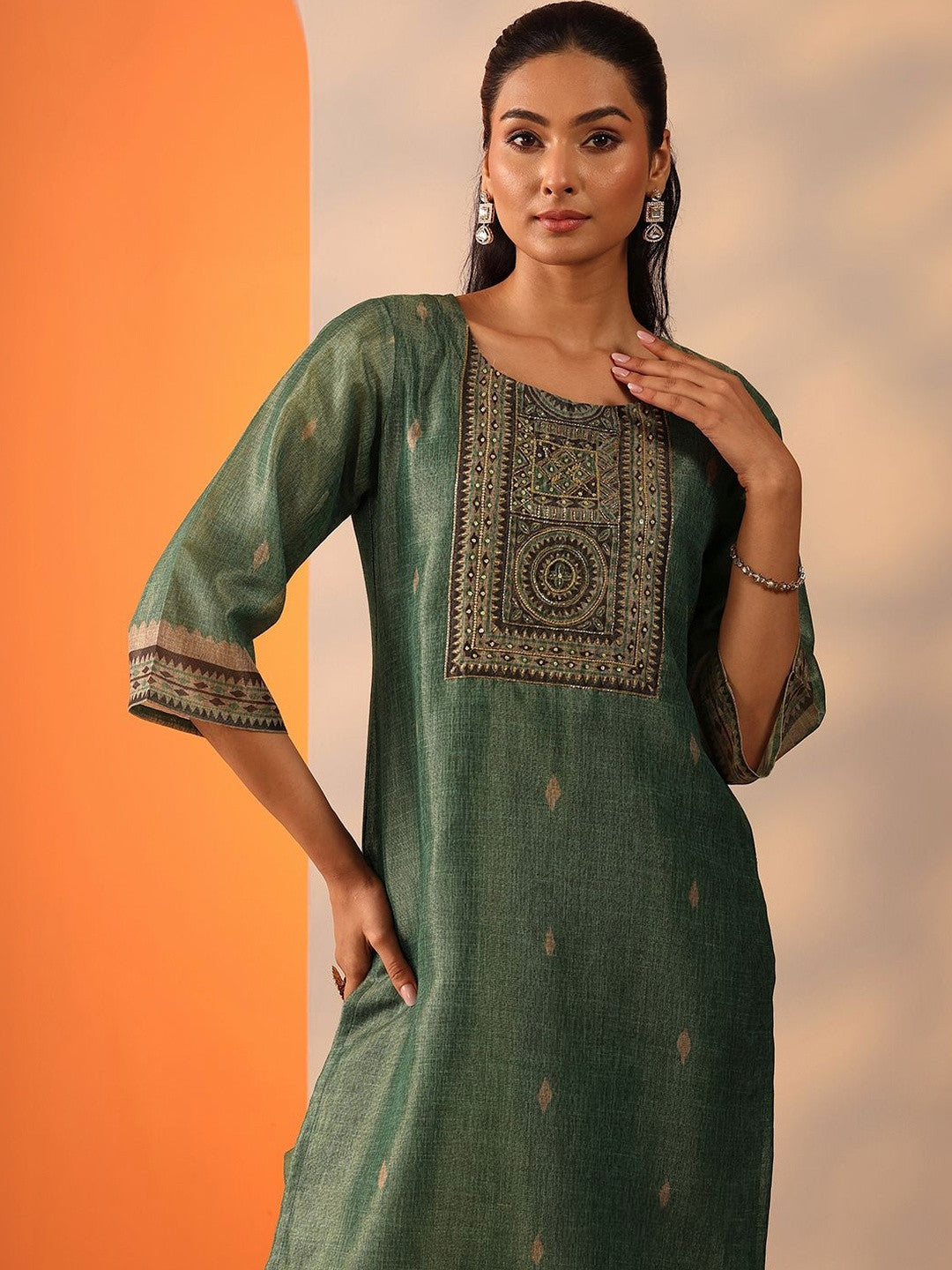 Women Ethnic Motifs Embroidered Regular Thread Work Kurta with Trousers & With Dupatta