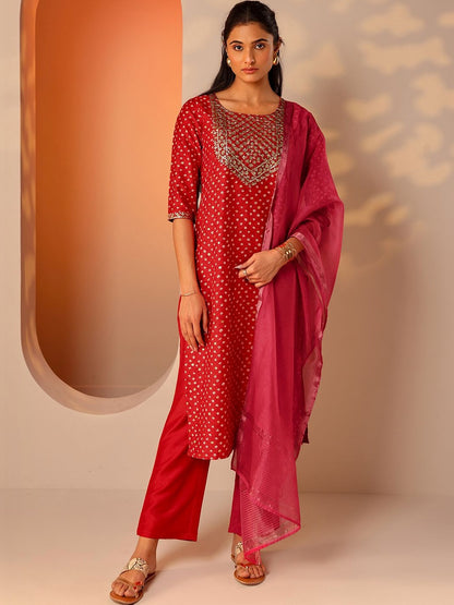 Women Ethnic Motifs Printed Regular Kurta with Trousers & With Dupatta