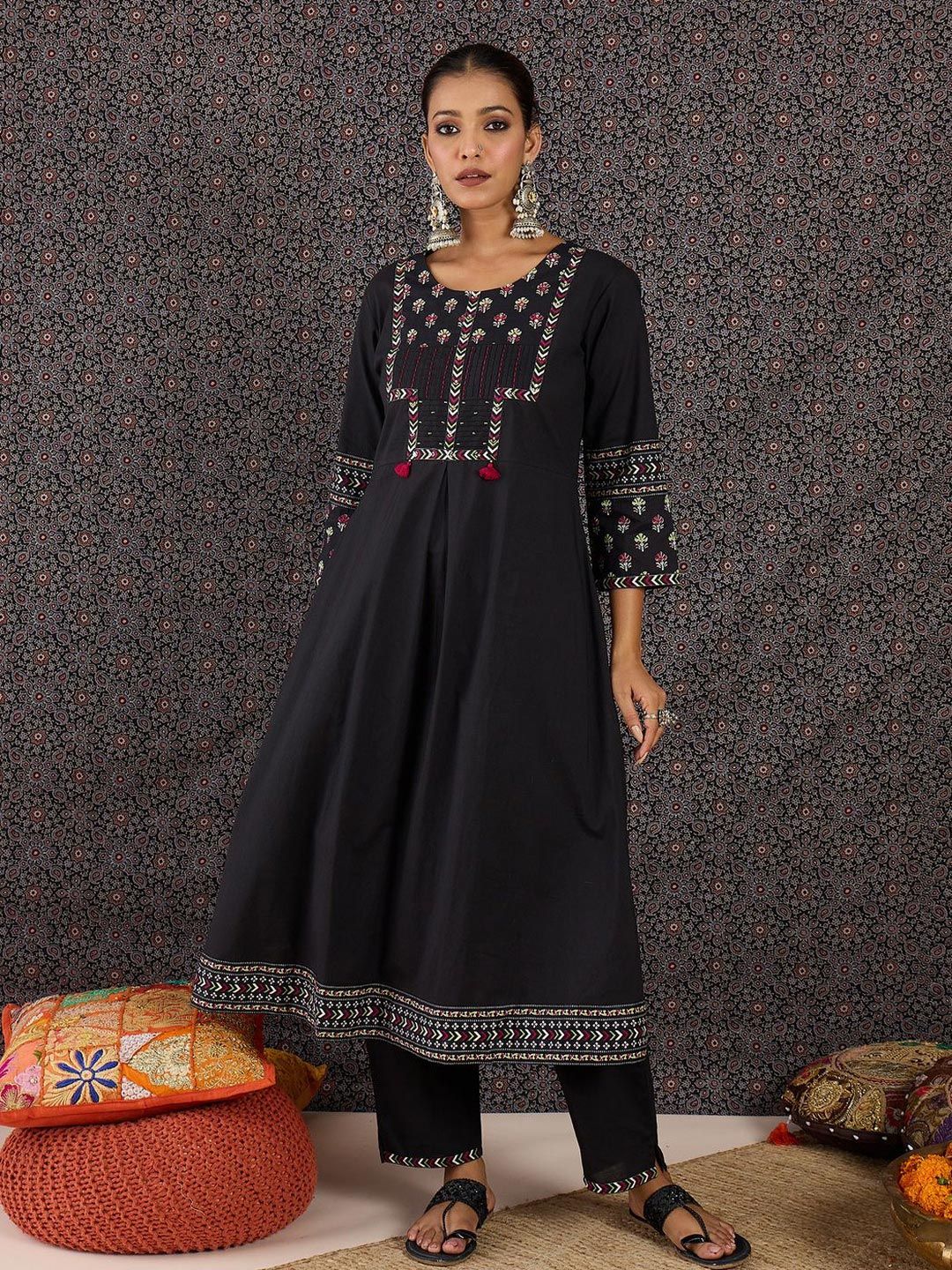 Women Ethnic Motifs Embroidered Regular Thread Work Pure Cotton Kurta with Trousers & With Dupatta