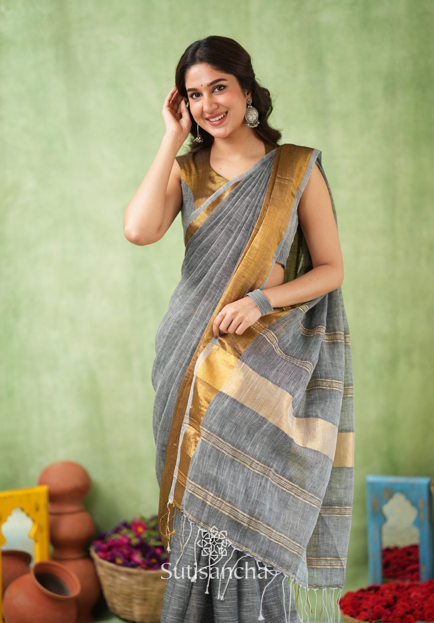 Dhiyona SS Lustrous Golden Border Cotton Linen Saree