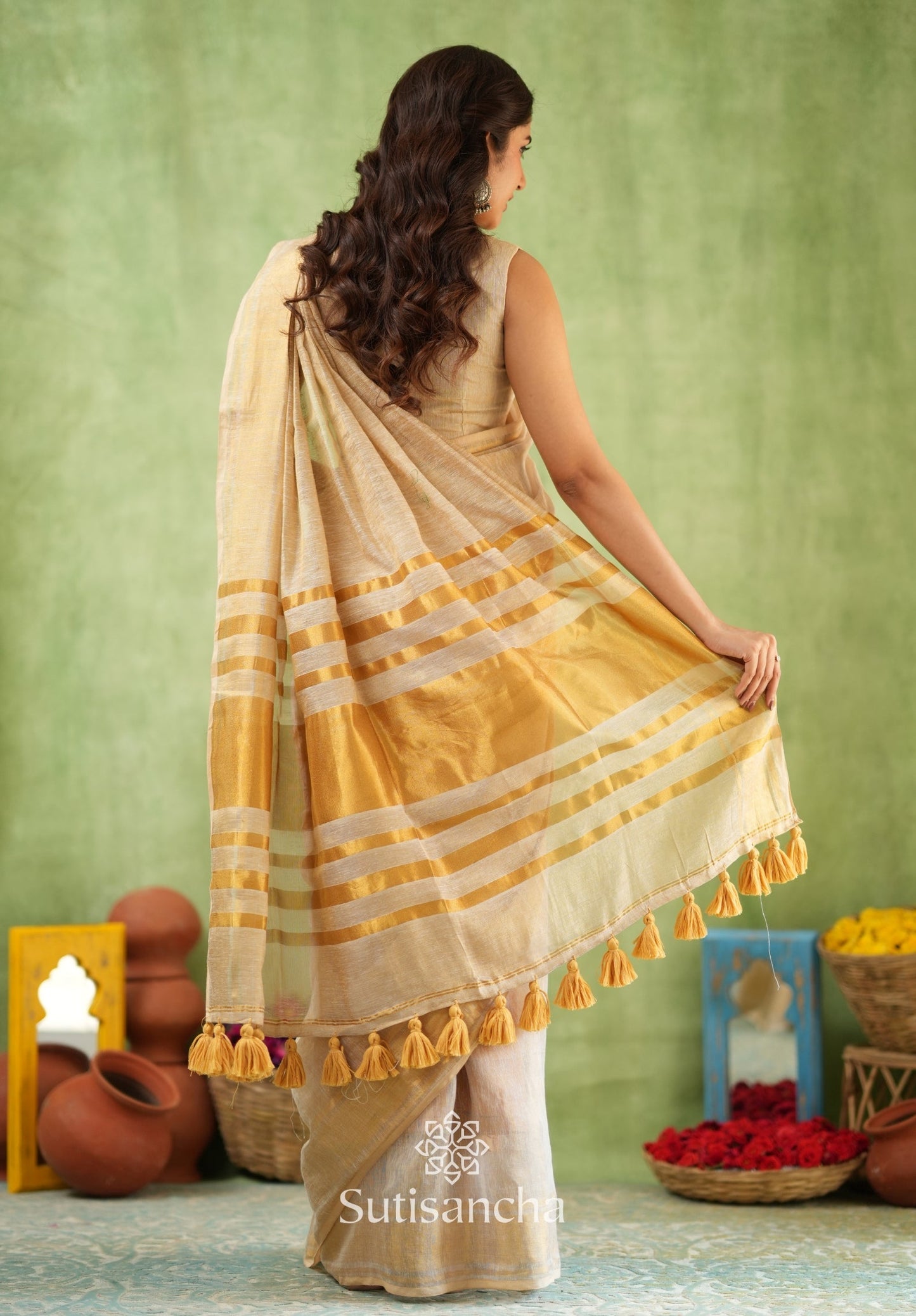 Dhiyona SS Opulent Golden Border Saree with Tassel Detailing – Cotton Linen Weave