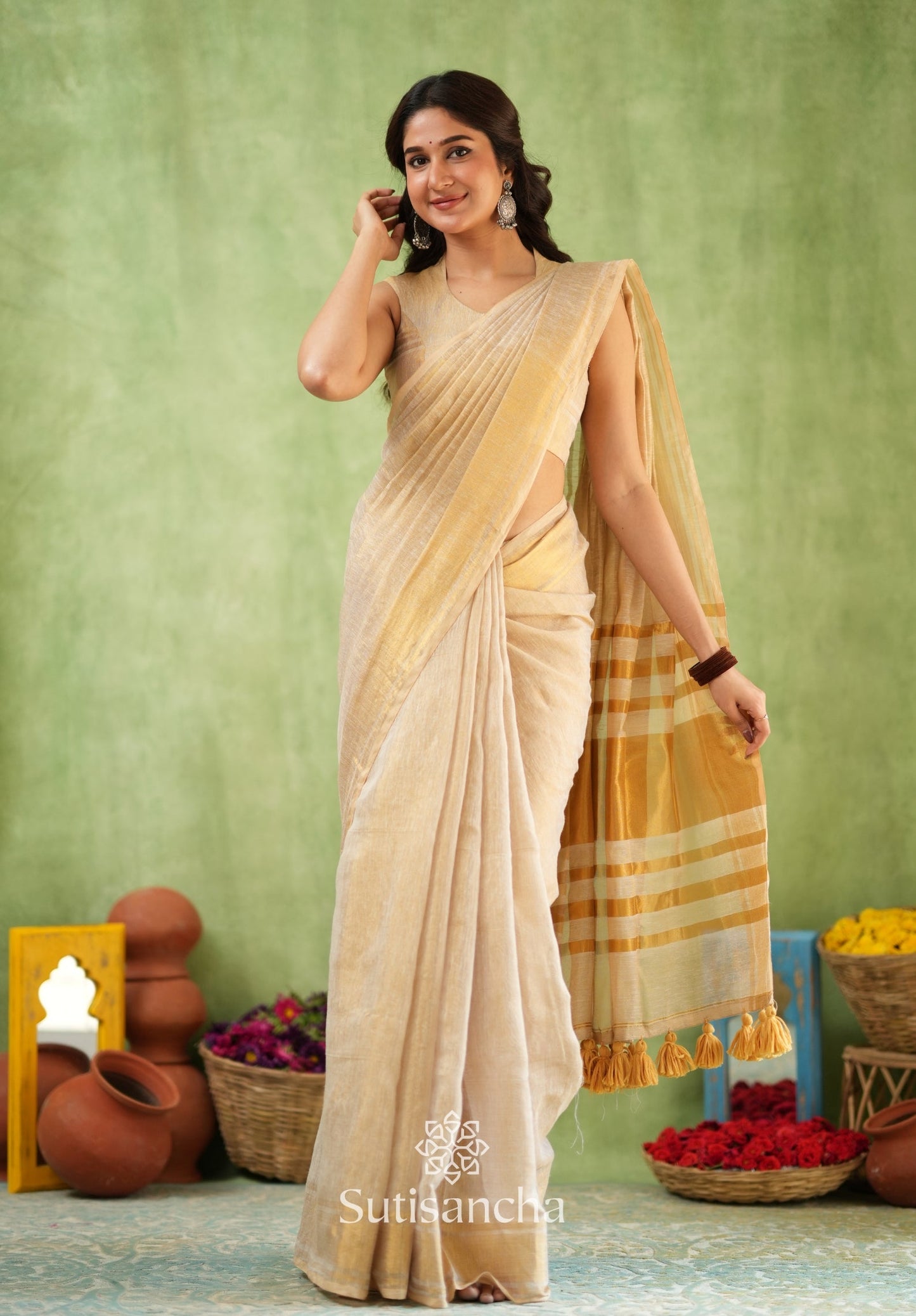 Dhiyona SS Opulent Golden Border Saree with Tassel Detailing – Cotton Linen Weave
