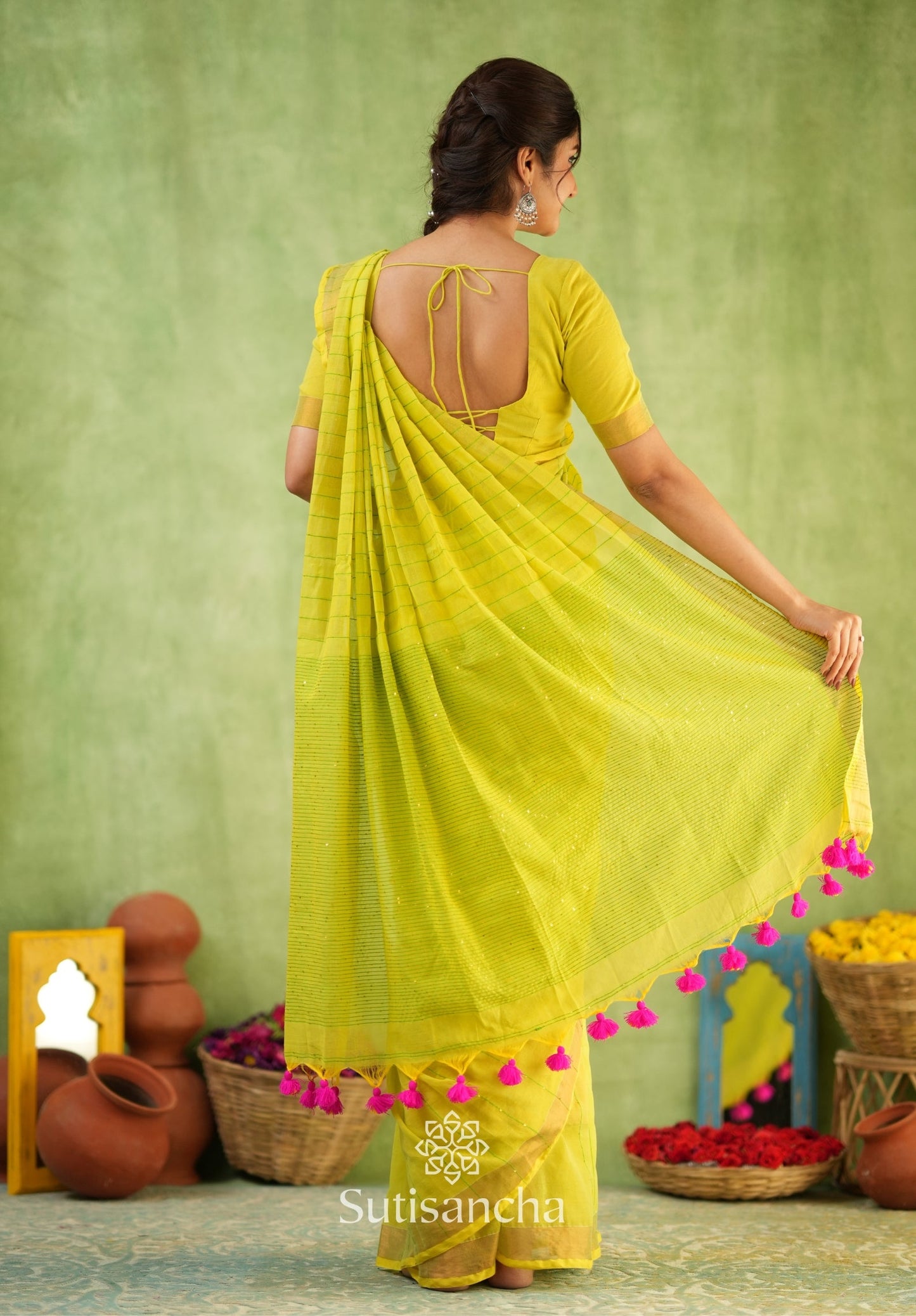 Dhiyona SS Sitaara Mul: Handwoven Sequin Elegance