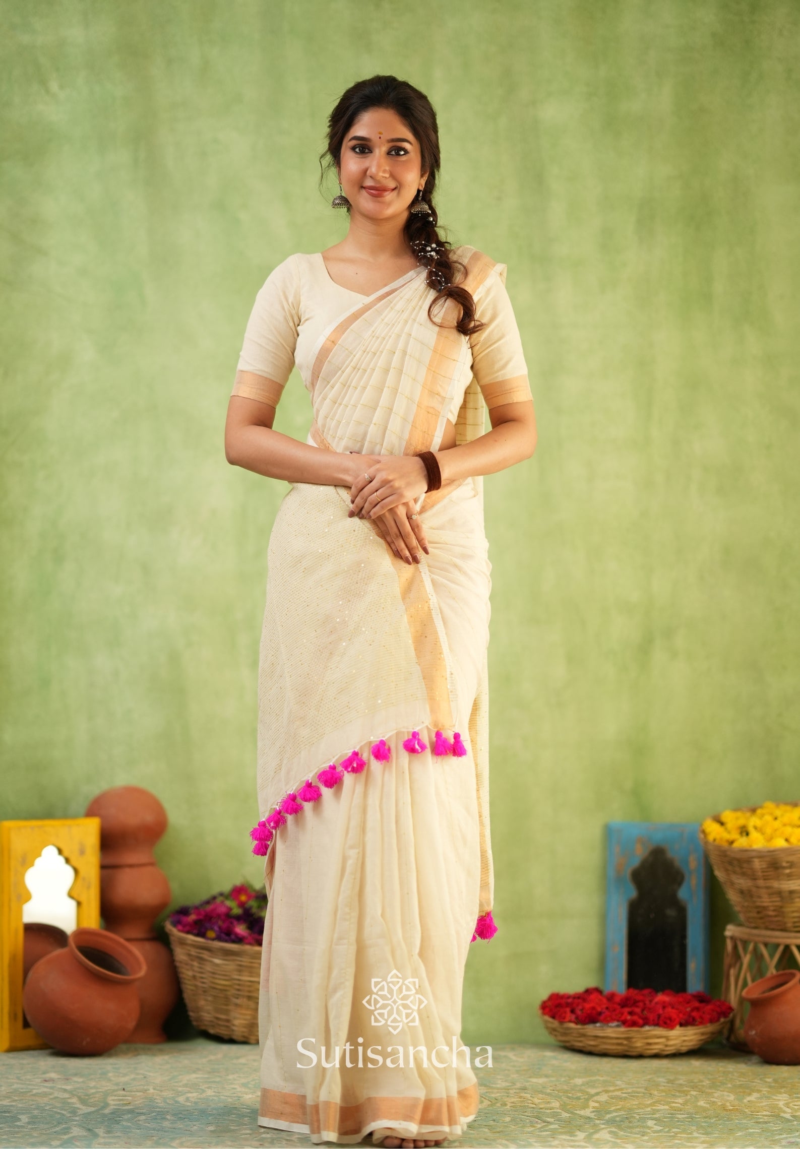 Dhiyona SS Sitaara Mul: Handwoven Sequin Elegance