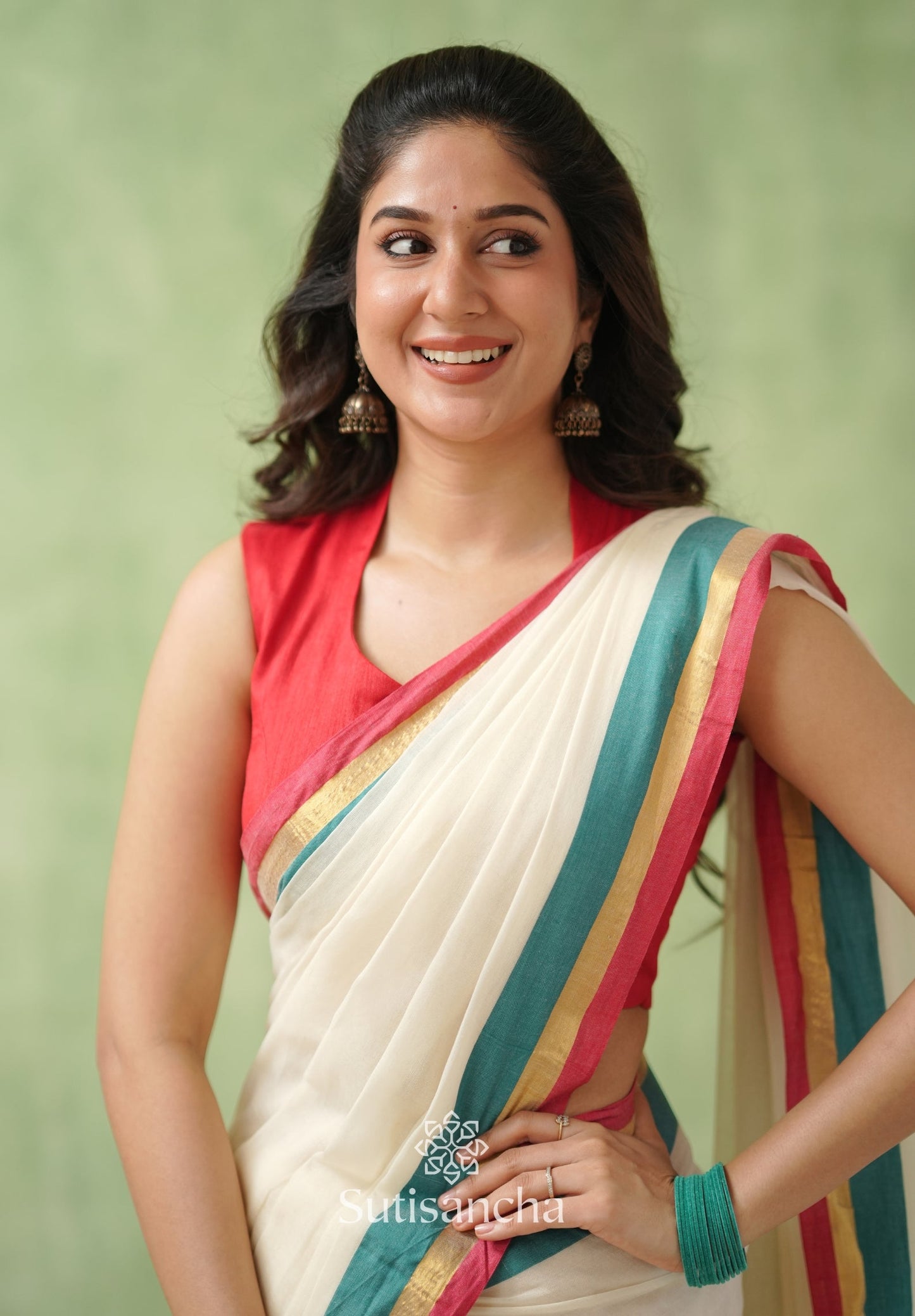 Dhiyona SS Golden Edge Classic Mul Saree