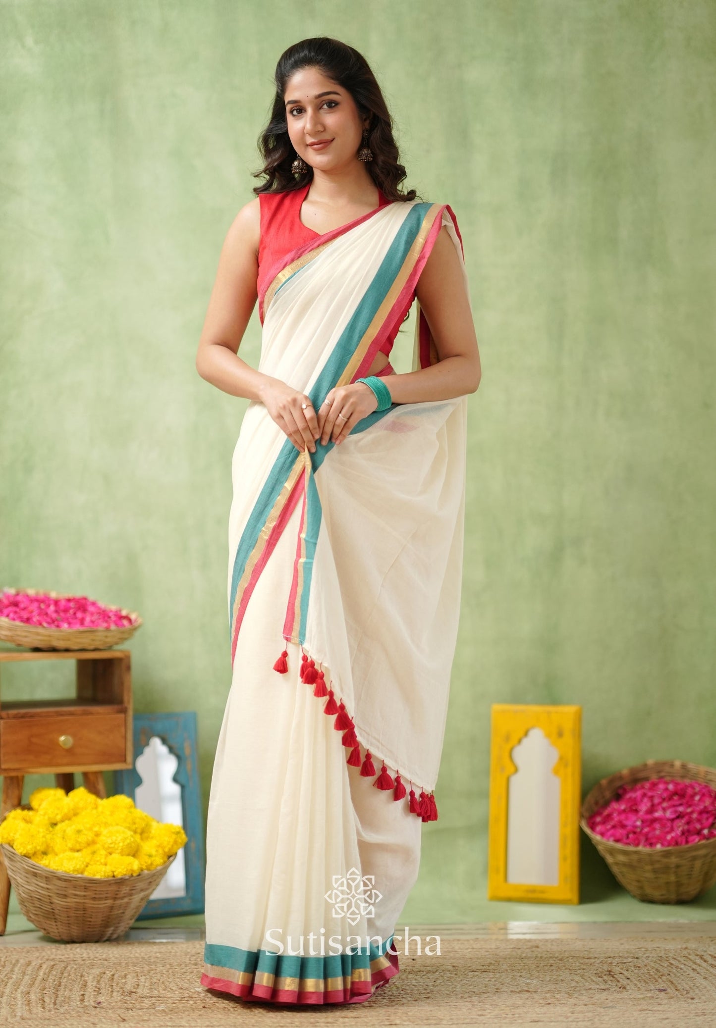 Dhiyona SS Golden Edge Classic Mul Saree
