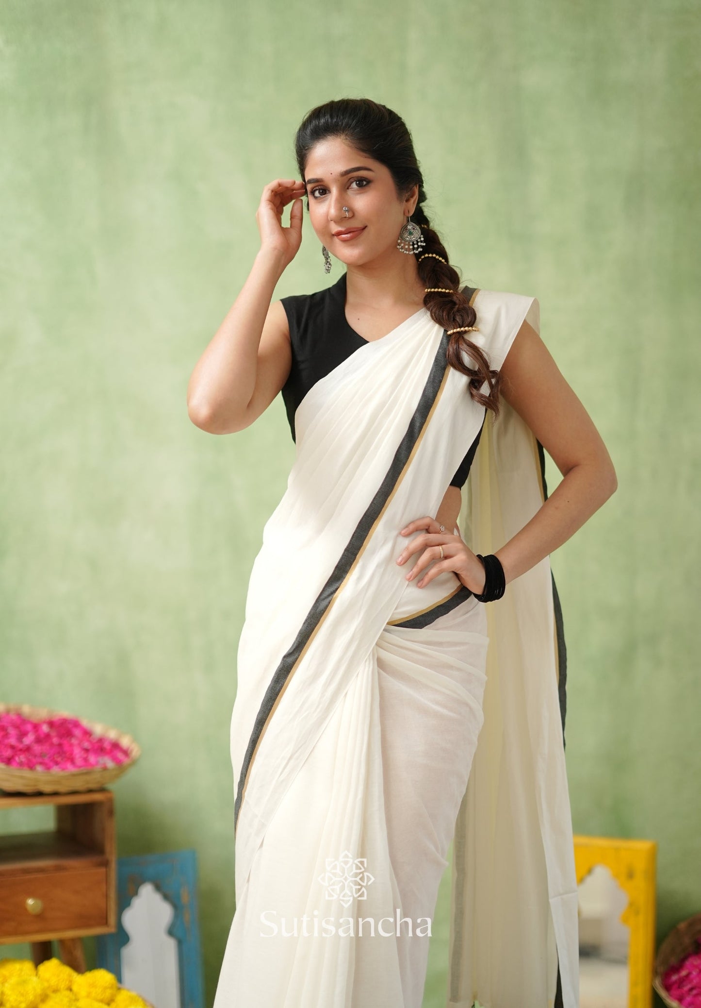 Dhiyona SS Luminous Charm Mul Saree