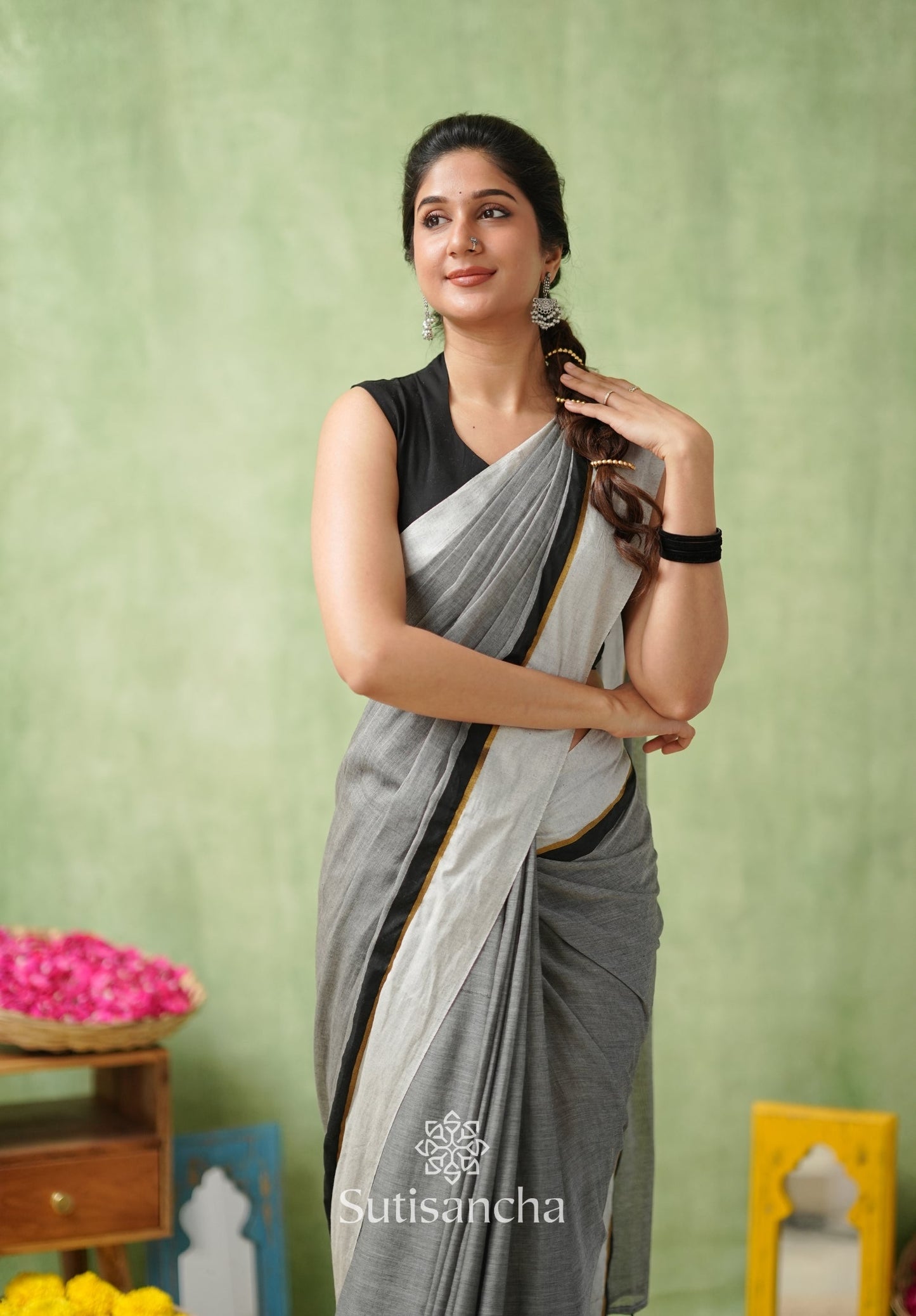 Dhiyona SS Luminous Charm Mul Saree
