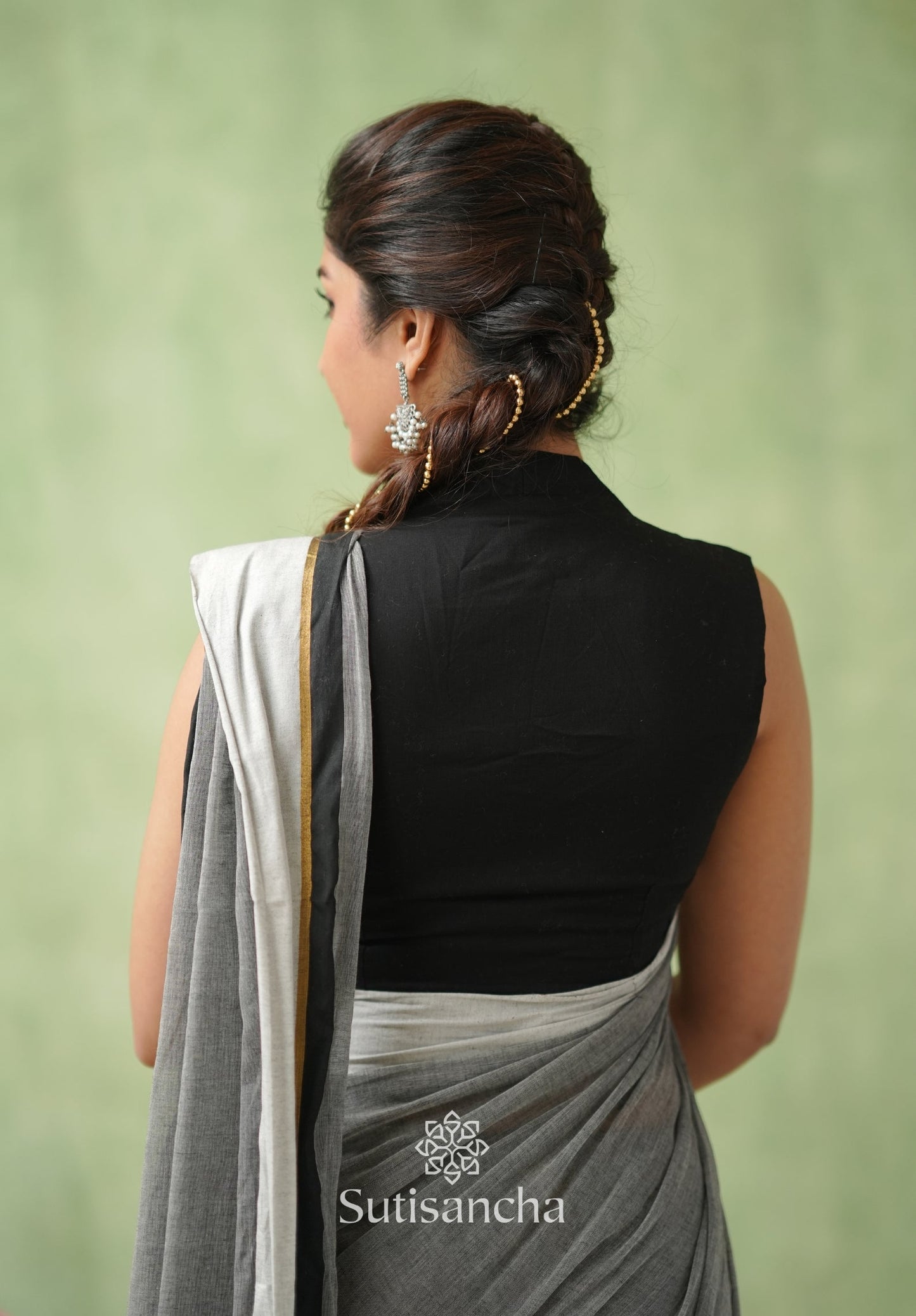 Dhiyona SS Luminous Charm Mul Saree