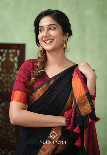 Dhiyona SS Royal Roots Revived Golden Border Cotton Saree
