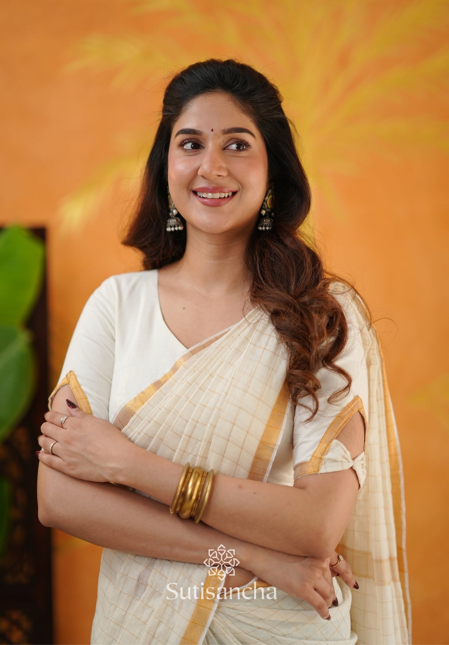 Dhiyona SS Golden Grid Classic Mul Cotton Saree