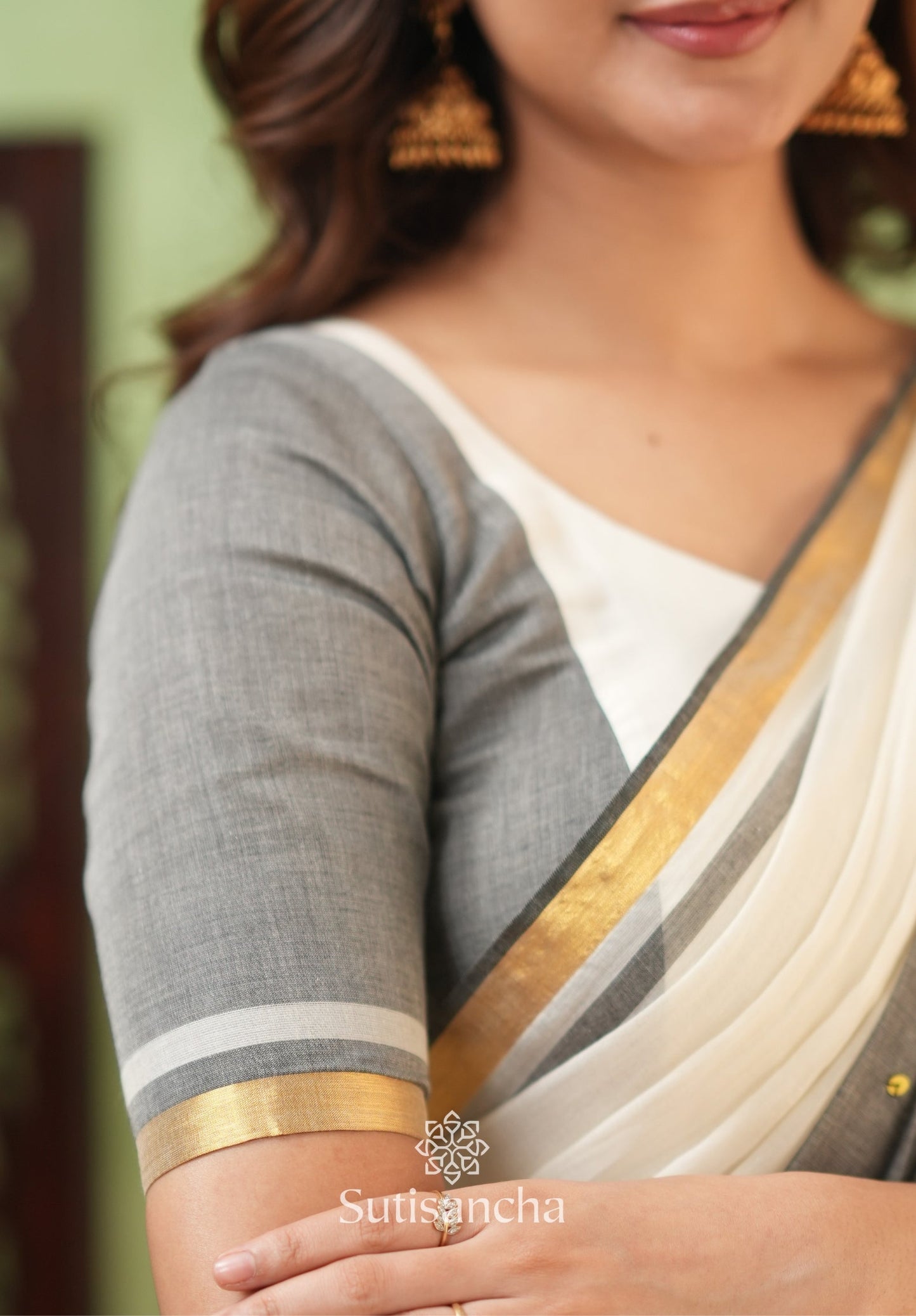 Dhiyona SS Regal Border Mul Cotton Saree