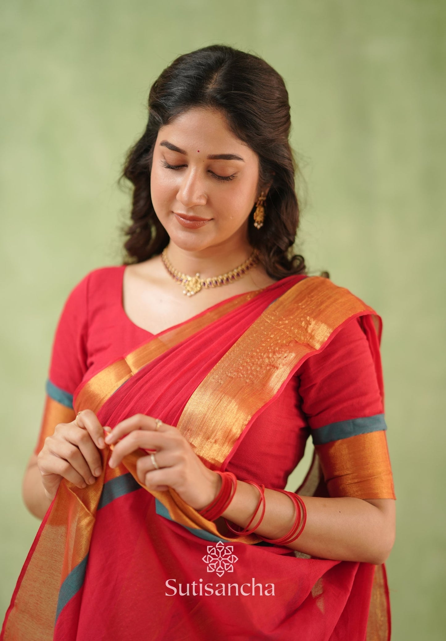 Dhiyona SS Golden Edge Classic Mul Saree