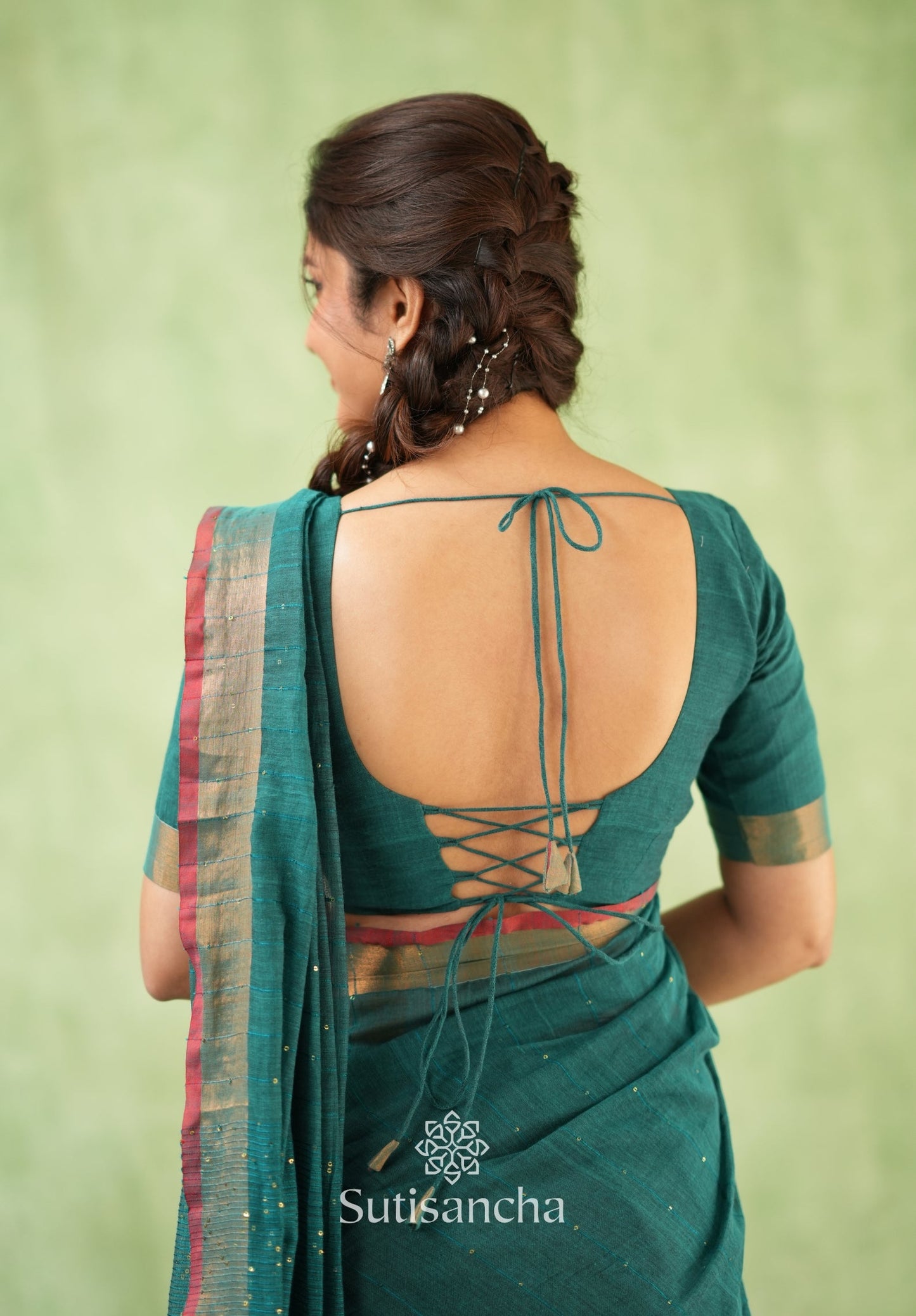 Dhiyona SS Sitaara Mul: Handwoven Sequin Elegance