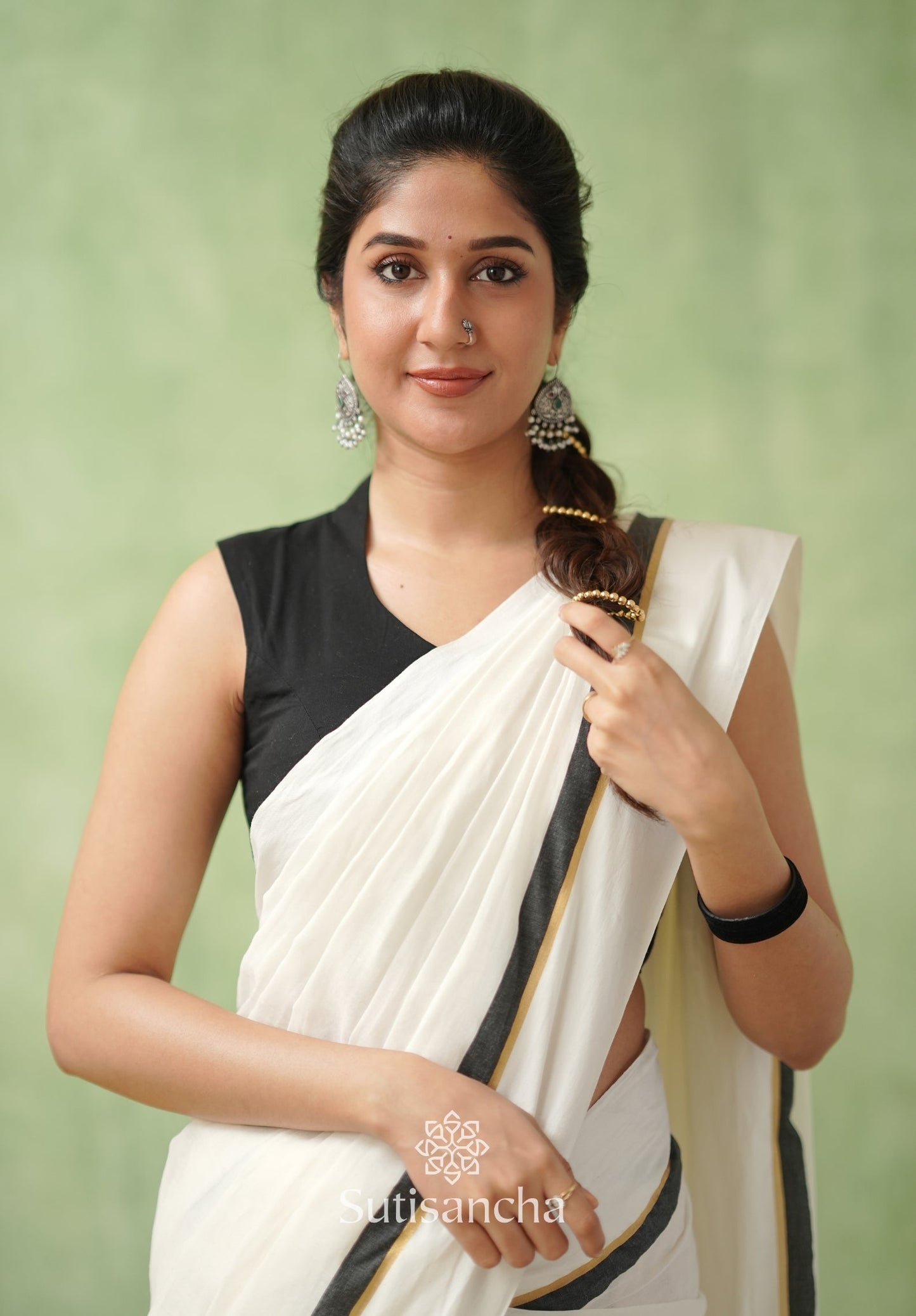 Dhiyona SS Luminous Charm Mul Saree