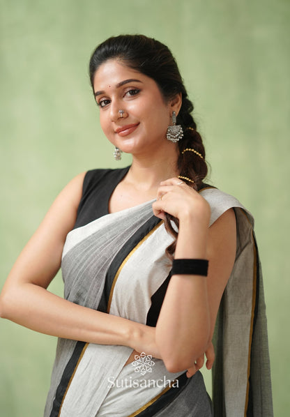 Dhiyona SS Luminous Charm Mul Saree