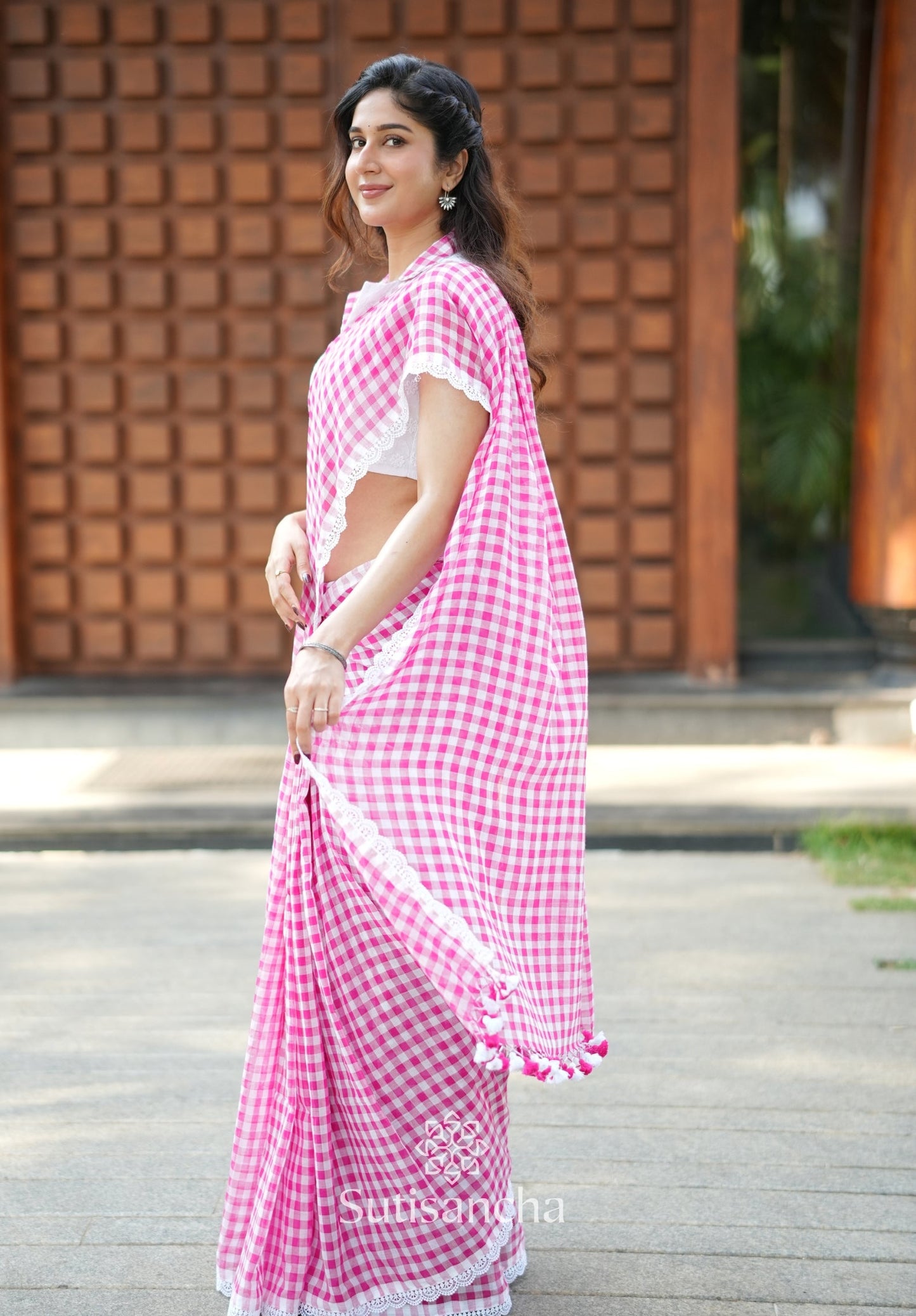 Dhiyona SS Summer Gingham Mul Cotton Saree