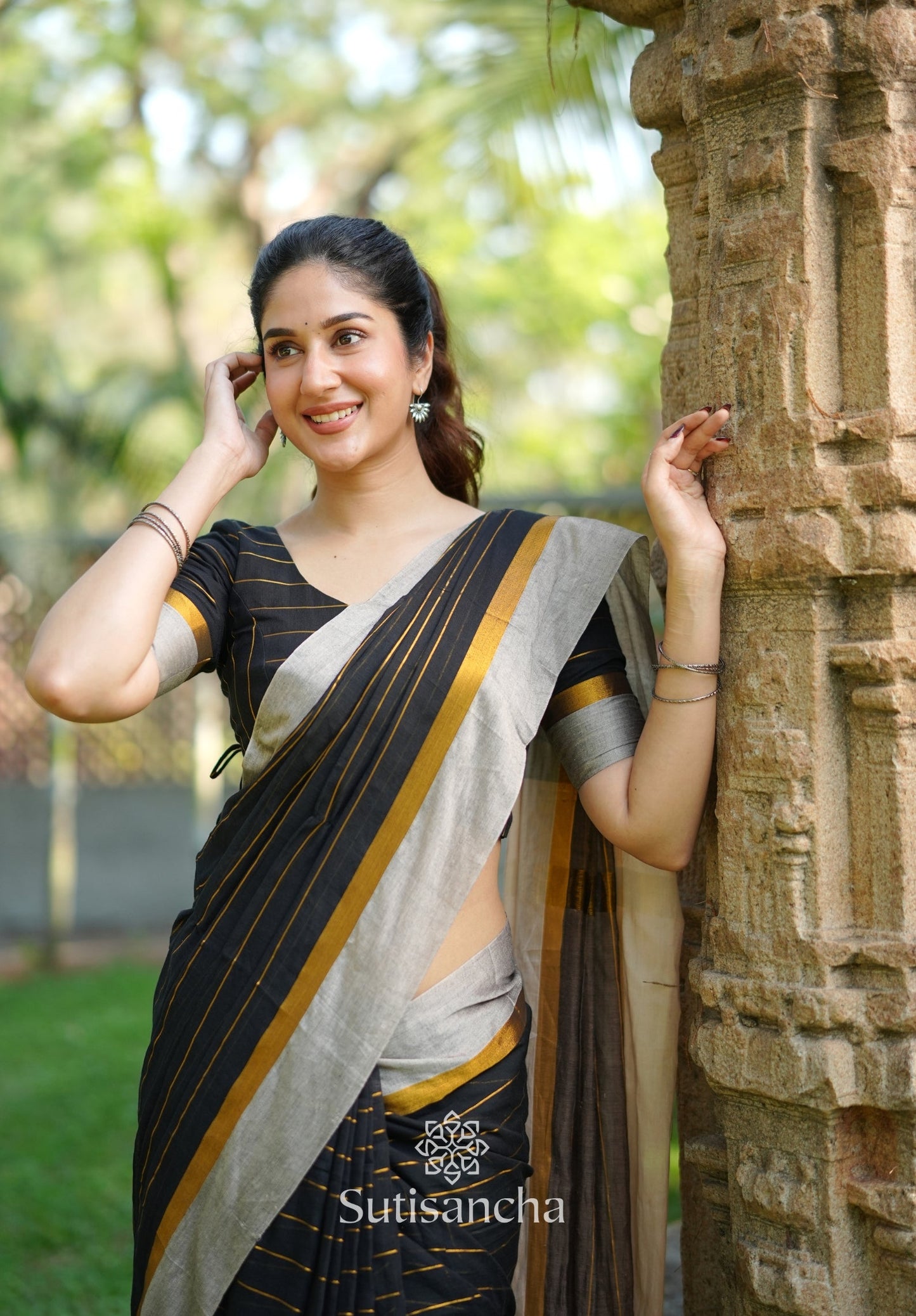 Dhiyona SS Midnight Gleam Mul Cotton Saree