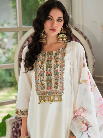 Women Floral Embroidered Regular Thread Work Kurta with Trousers & With Dupatta