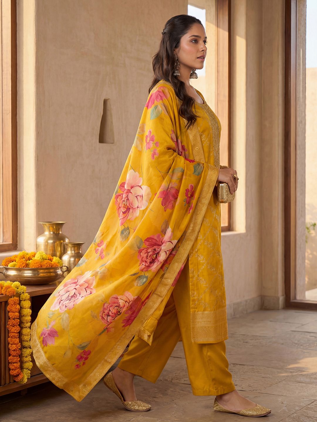 Dhiyona IE Women Regular Thread Work Kurta with Palazzos & With Dupatta