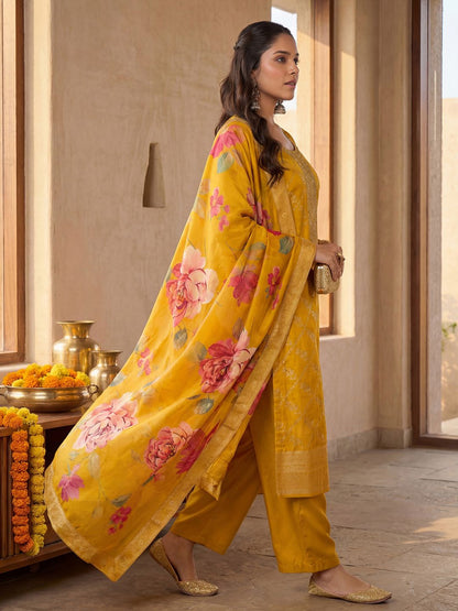 Dhiyona IE Women Regular Thread Work Kurta with Palazzos & With Dupatta
