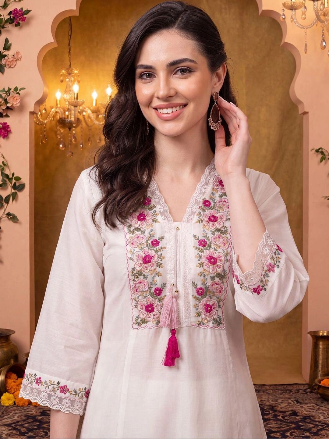 Women Floral Embroidered Regular Thread Work Kurta with Trousers
