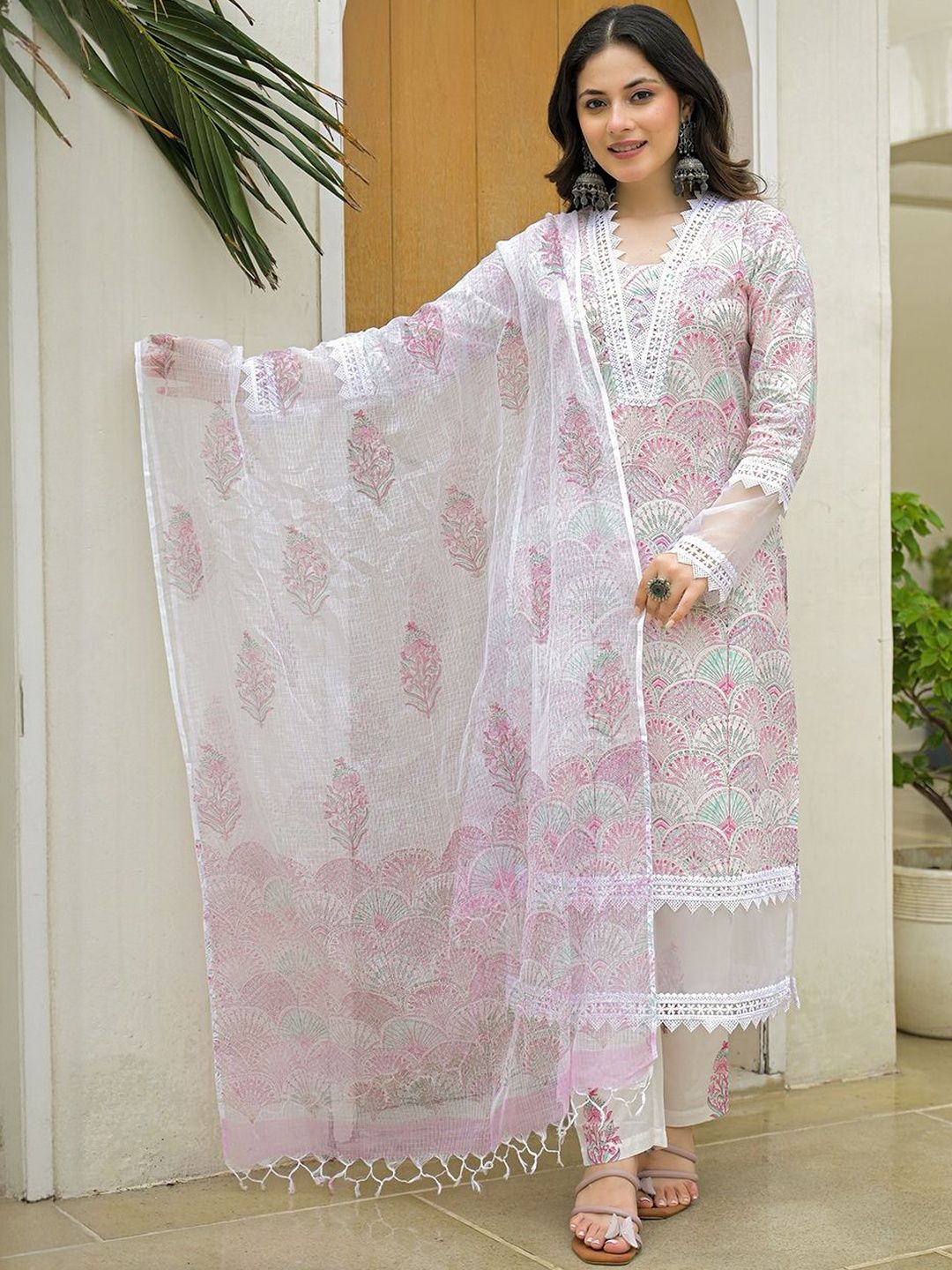 Dhiyona KL Women Printed Pure Cotton Kurta Sets With Dupatta