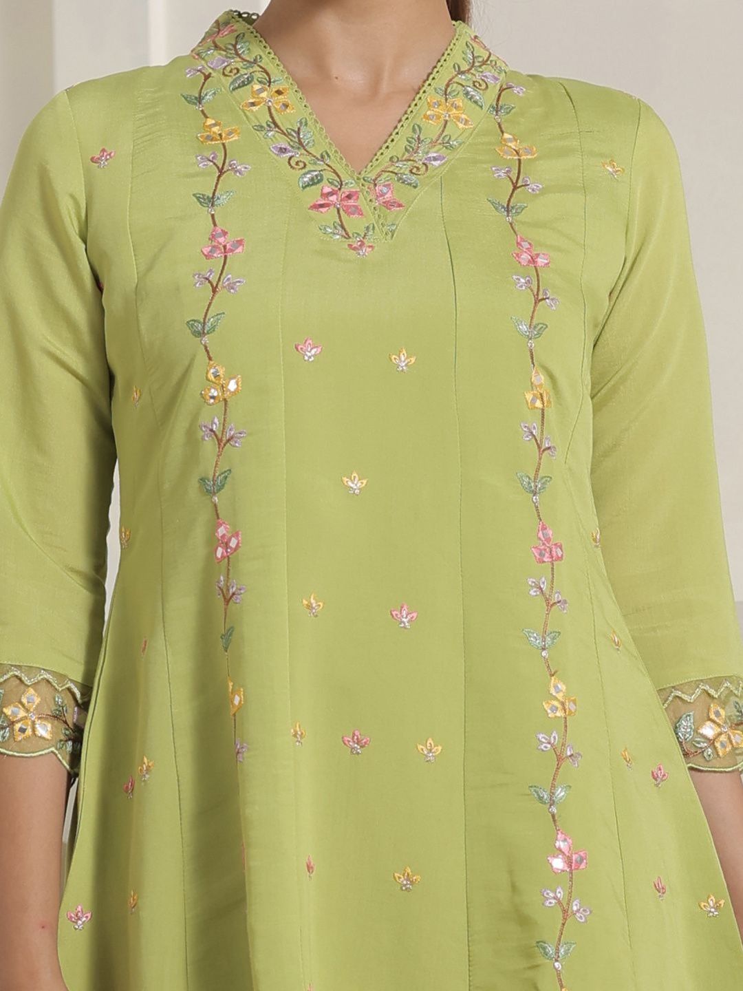 Floral Embroidered Thread Work Kurta With Trousers & Dupatta