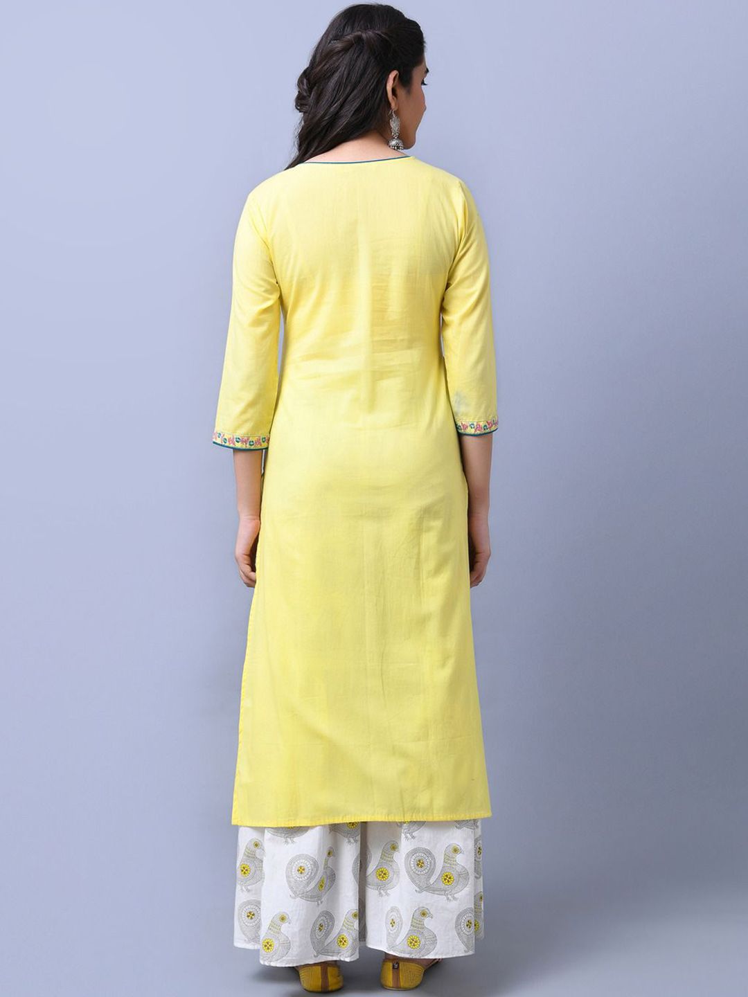 Dhiyona AN Women Floral Embroidered Regular Thread Work Kurta with Sharara