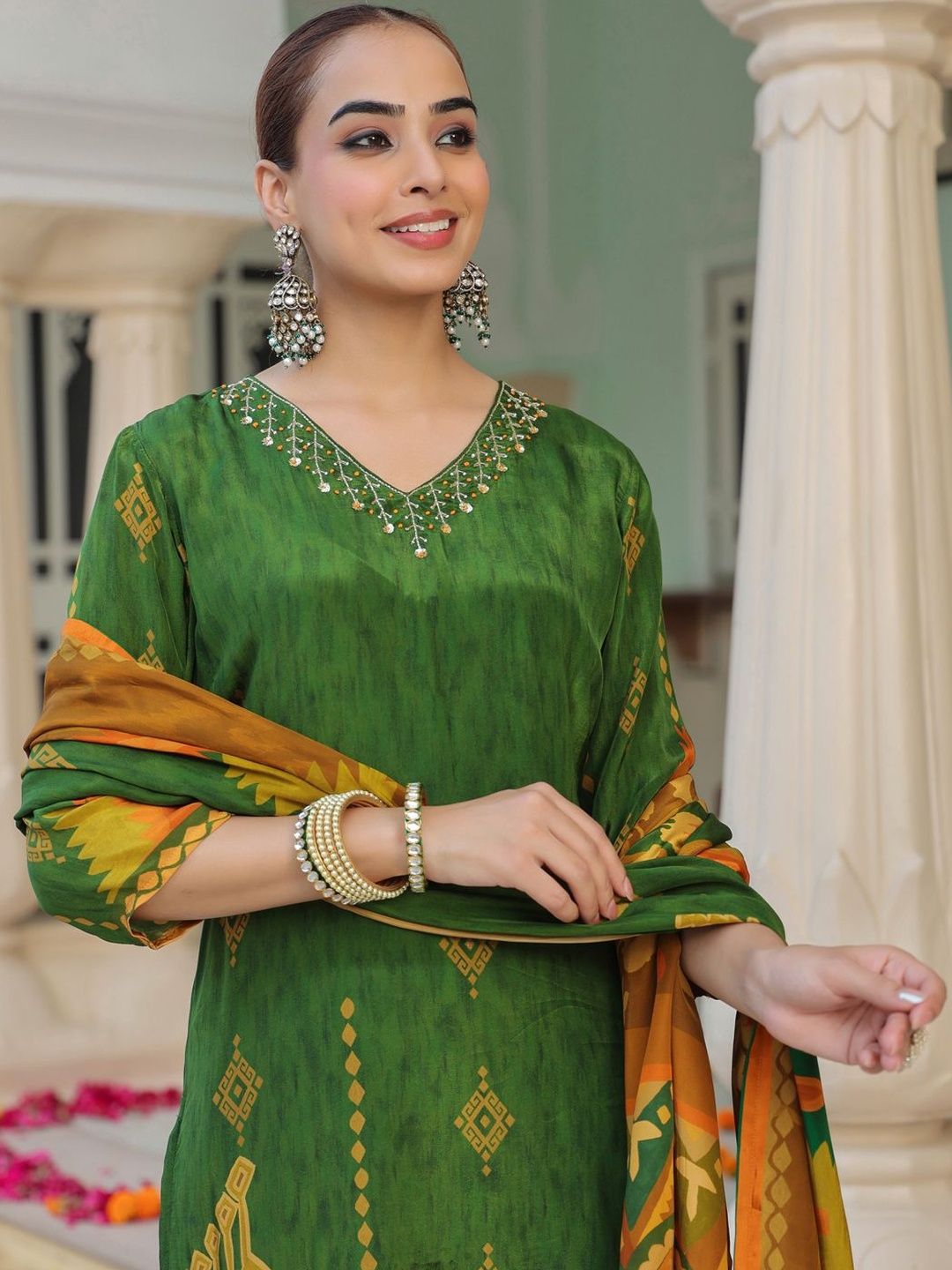 Dhiyona RR Women's Ethnic Motifs Printed Beads and Stones Kurta Set With Dupatta
