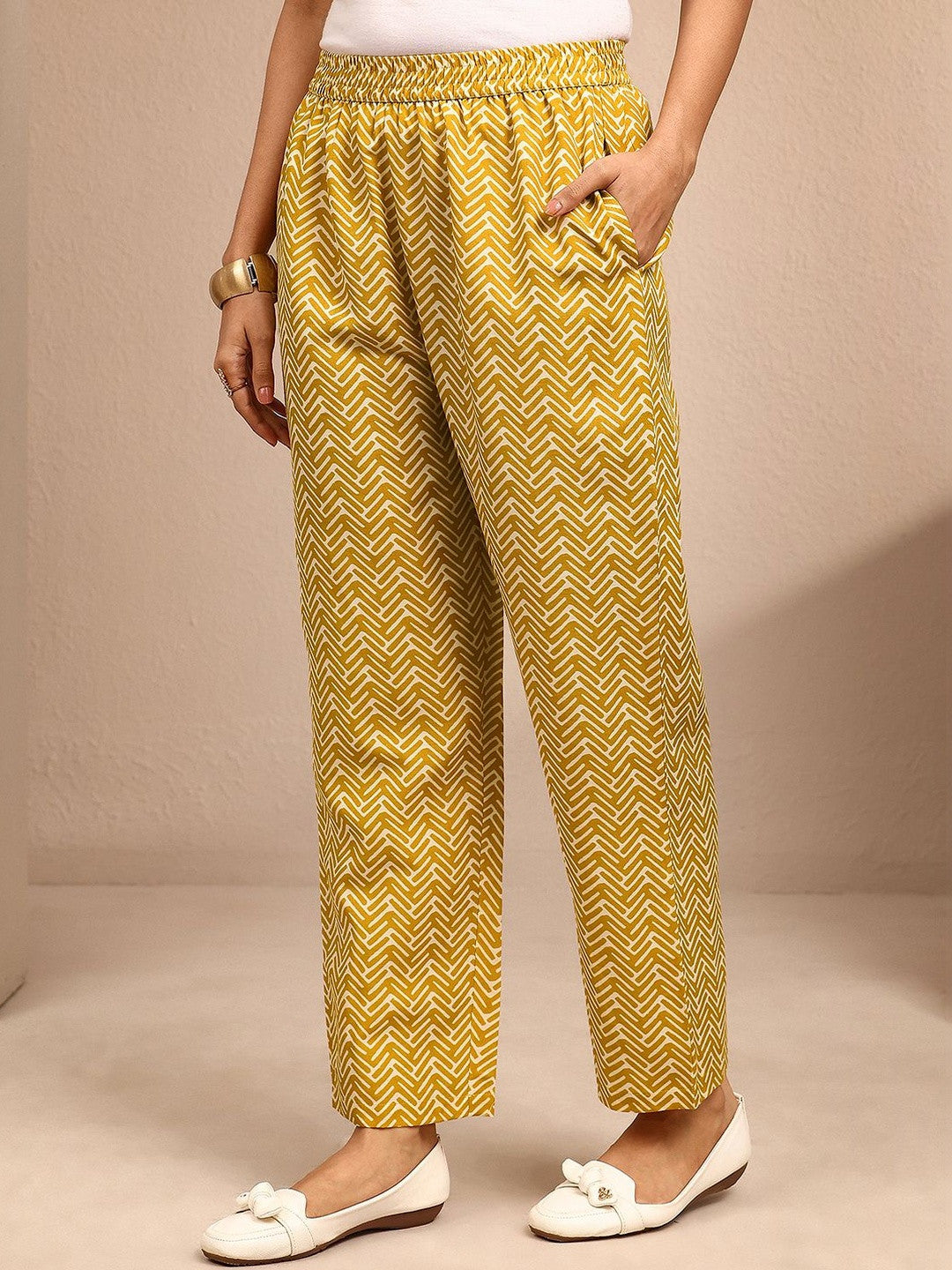 Women Ethnic Motifs Printed Regular Thread Work Kurta with Trousers & With Dupatta