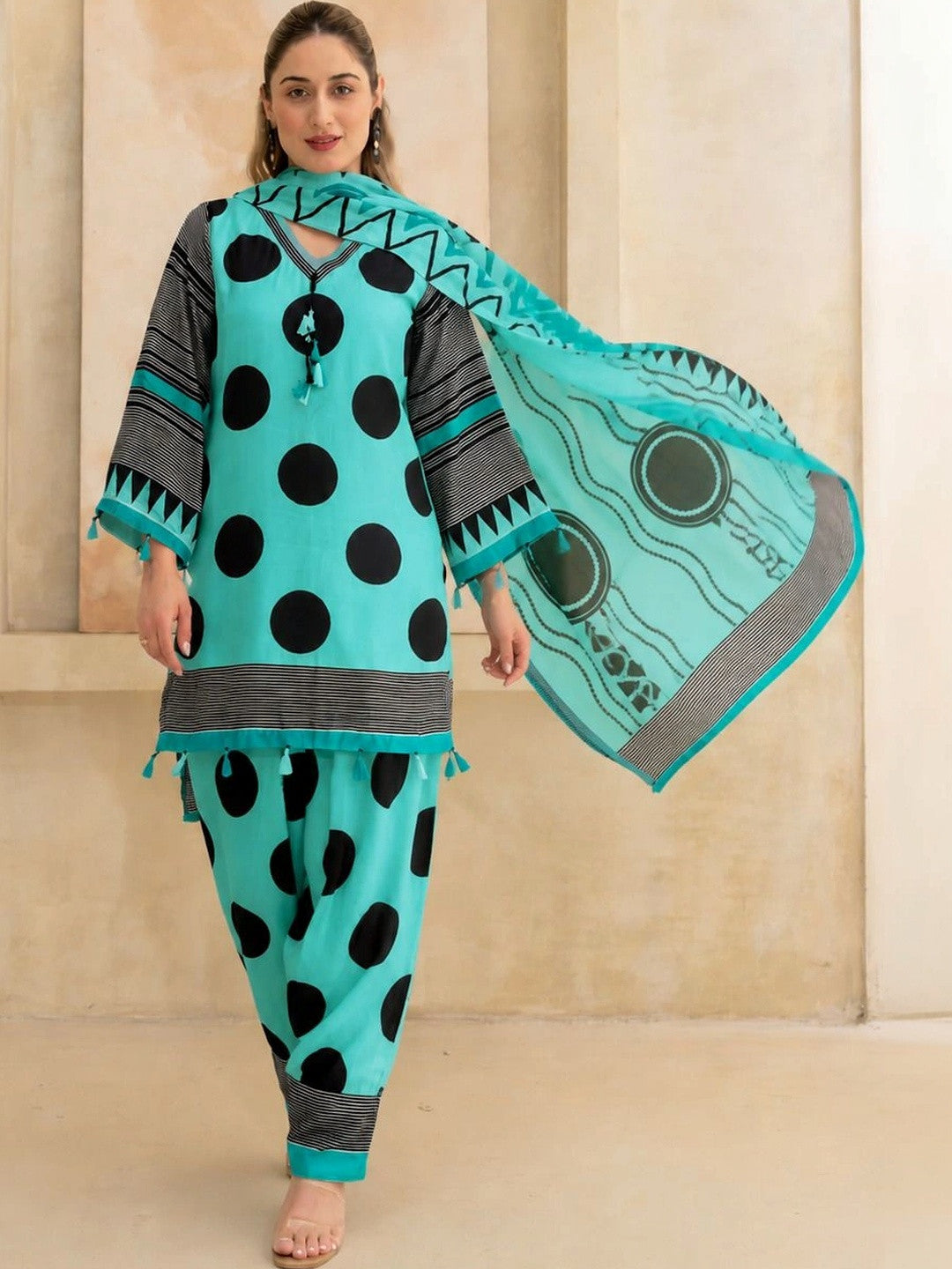 Dhiyona SN Women Printed Regular Kurta with Patiala & With Dupatta
